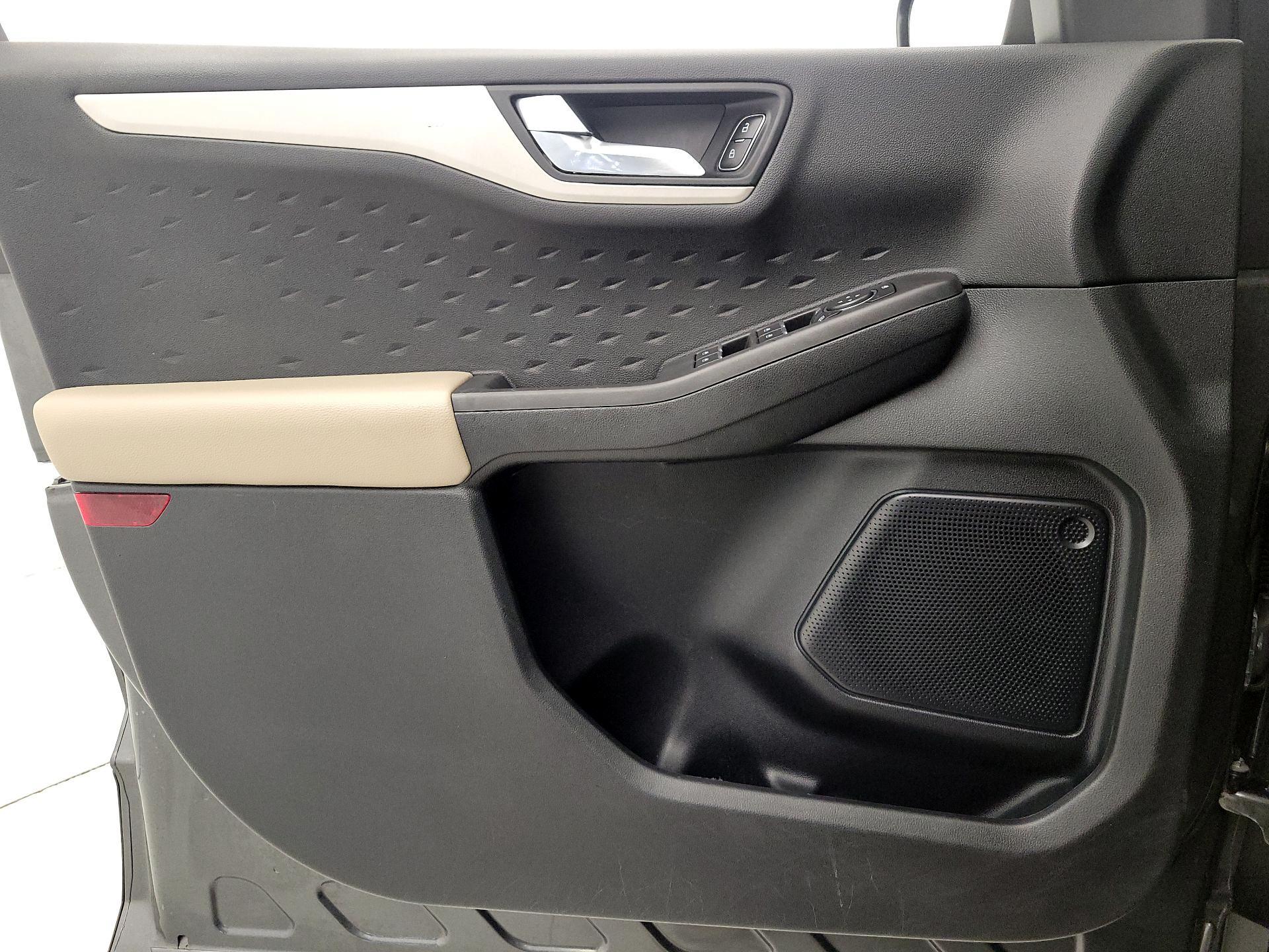 Thumbnail: 2020 Ford Escape - 12