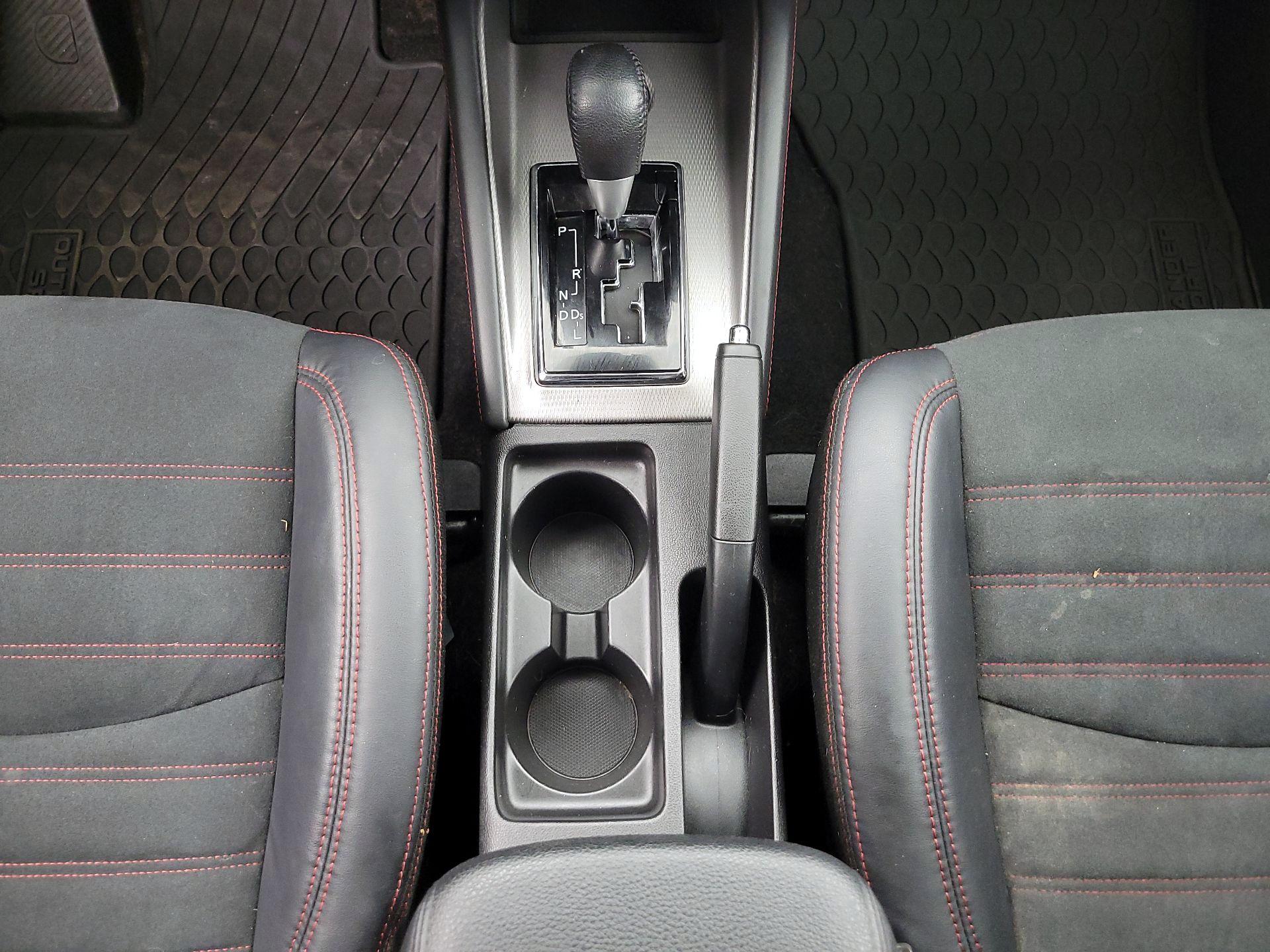 Thumbnail: 2022 Mitsubishi Outlander Sport - 17