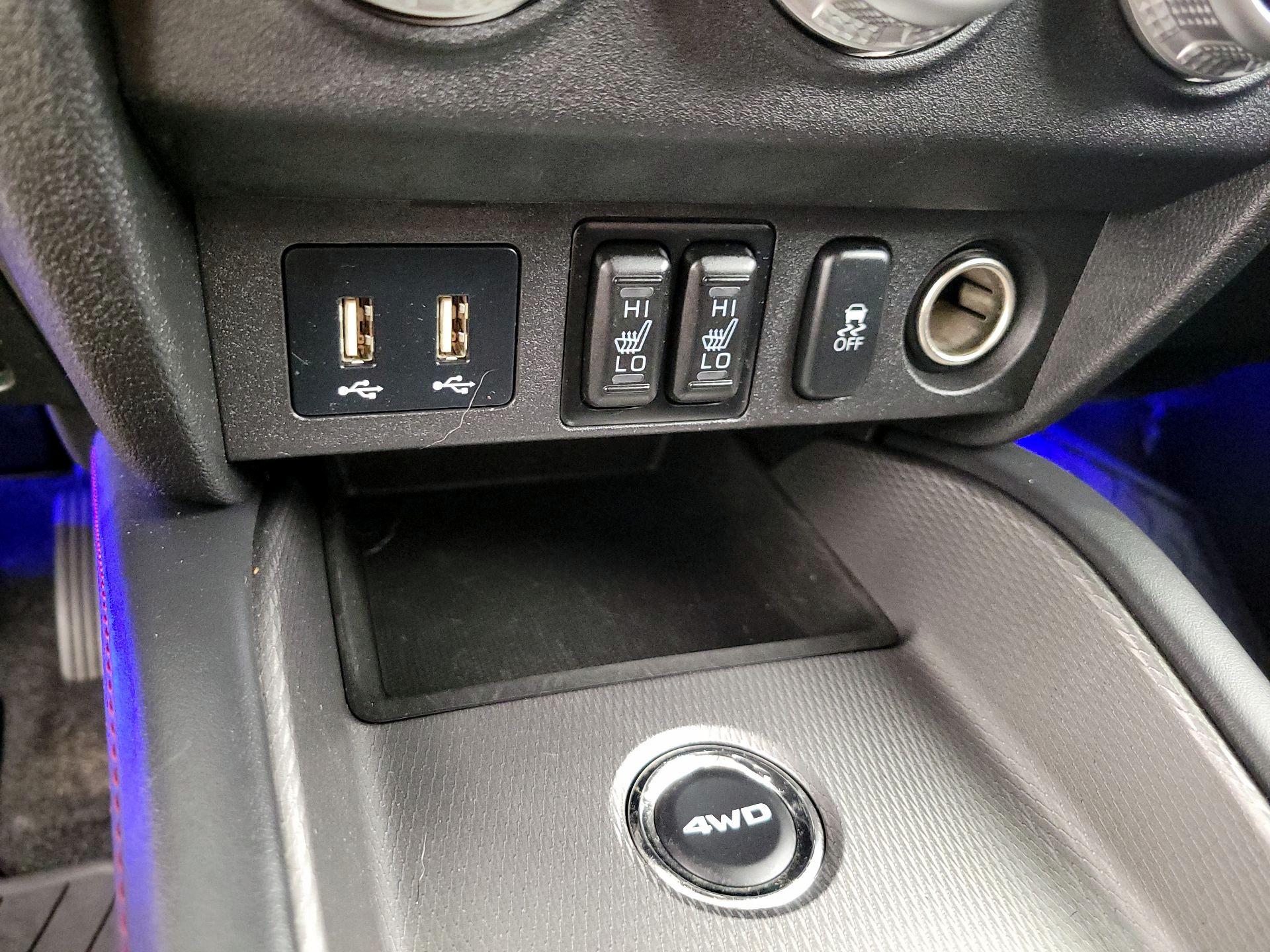 Thumbnail: 2022 Mitsubishi Outlander Sport - 18