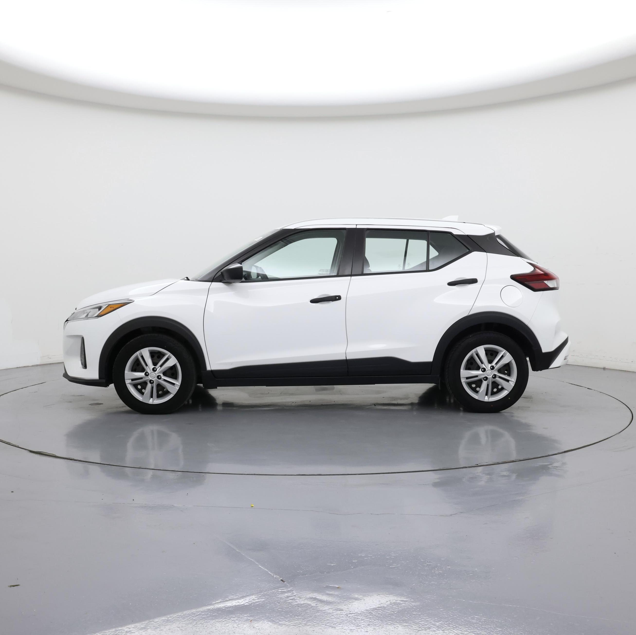 Thumbnail: 2022 Nissan Kicks - 3