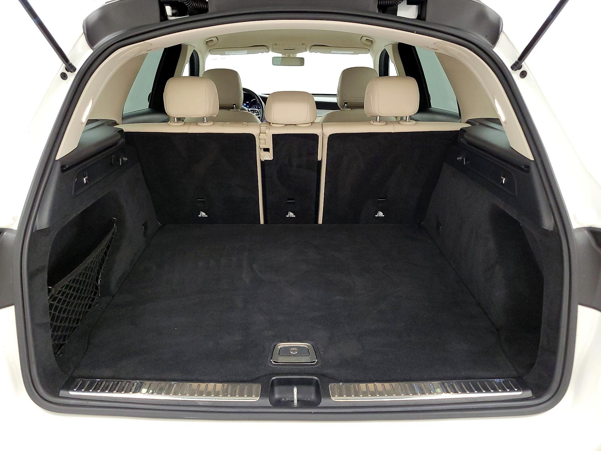 Thumbnail: 2020 Mercedes-Benz GLC - 19