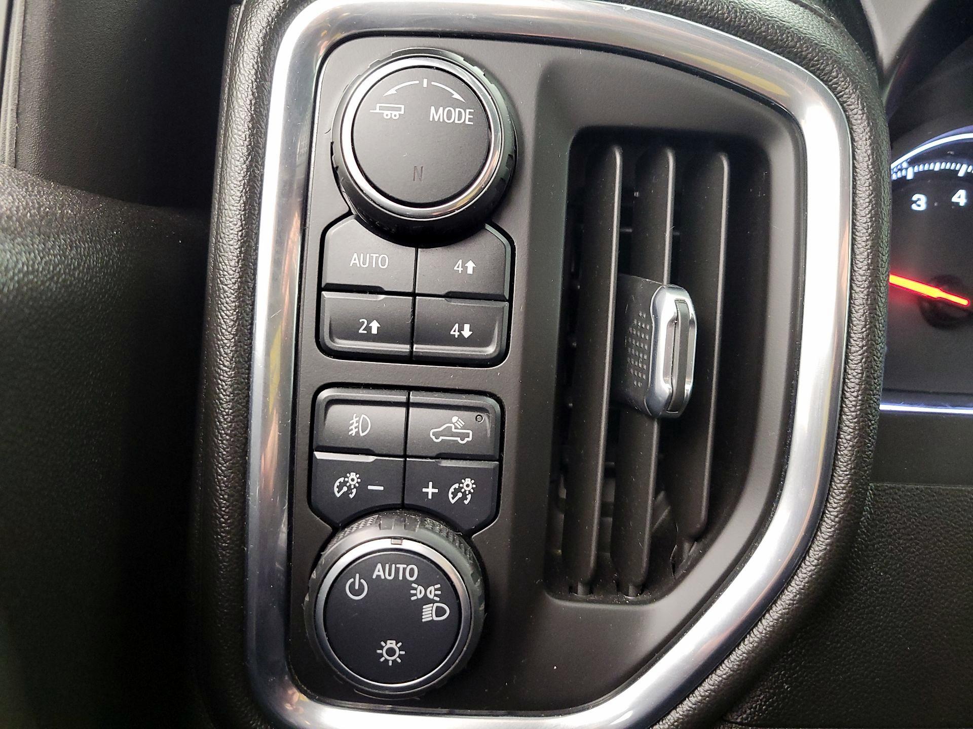 Thumbnail: 2020 Chevrolet Silverado 1500 - 13