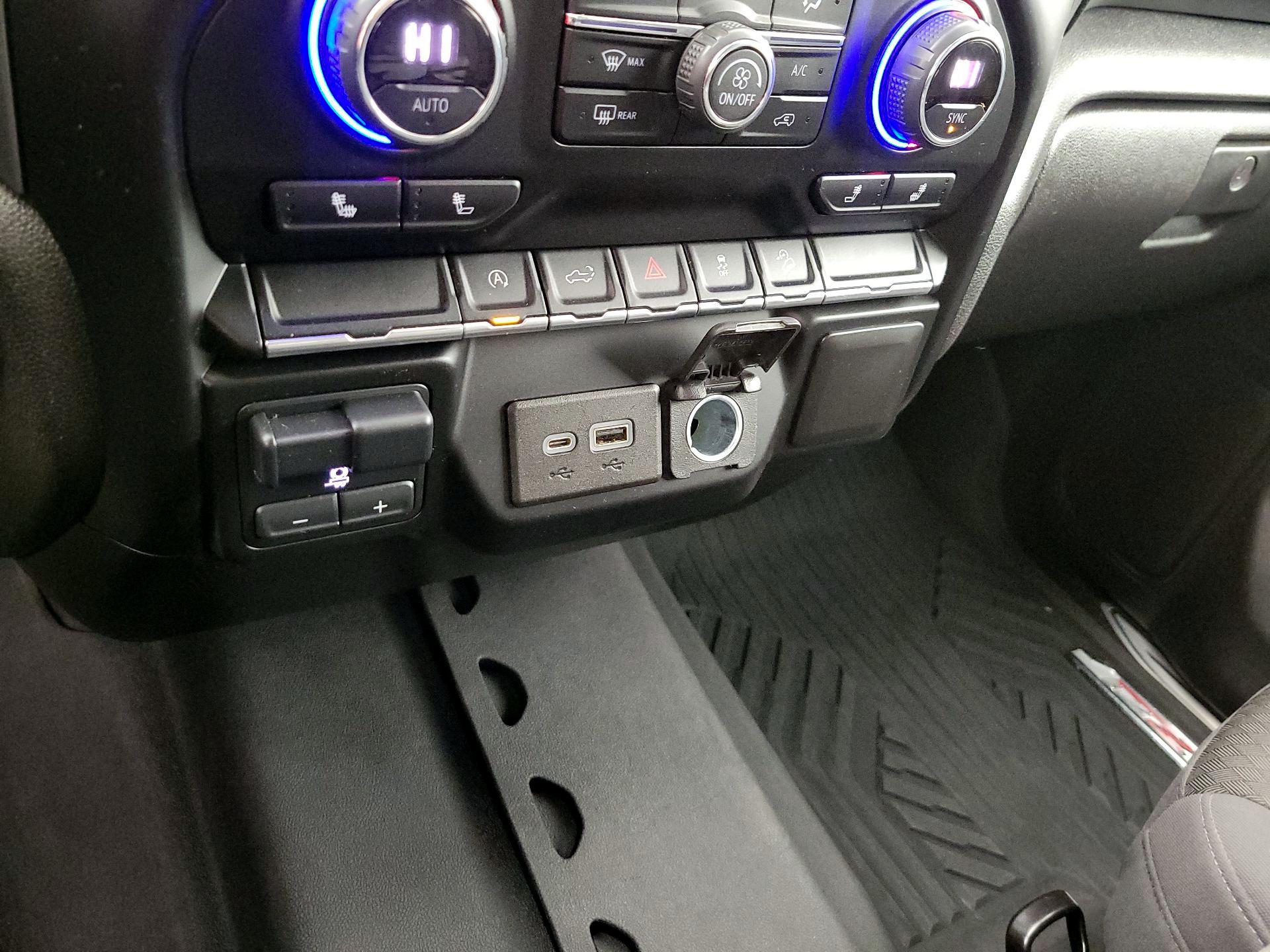 Thumbnail: 2020 Chevrolet Silverado 1500 - 19