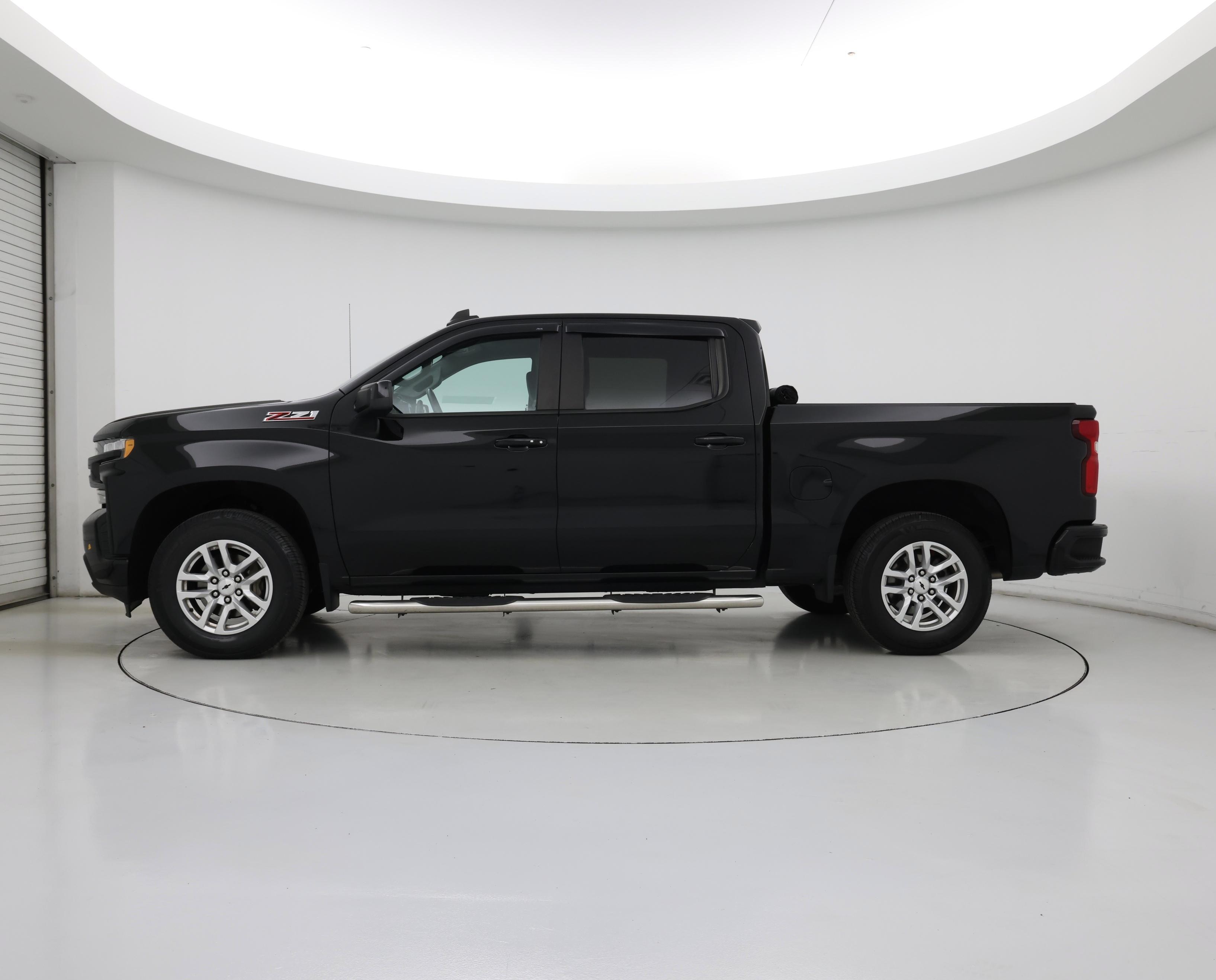 Thumbnail: 2020 Chevrolet Silverado 1500 - 3