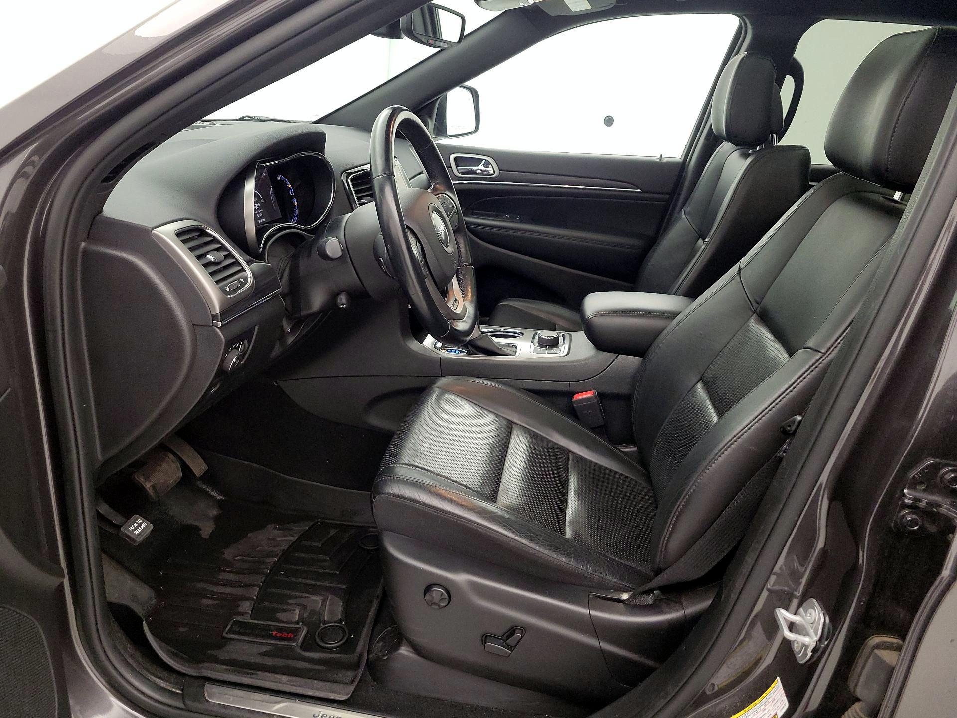 Thumbnail: 2020 Jeep Grand Cherokee - 11