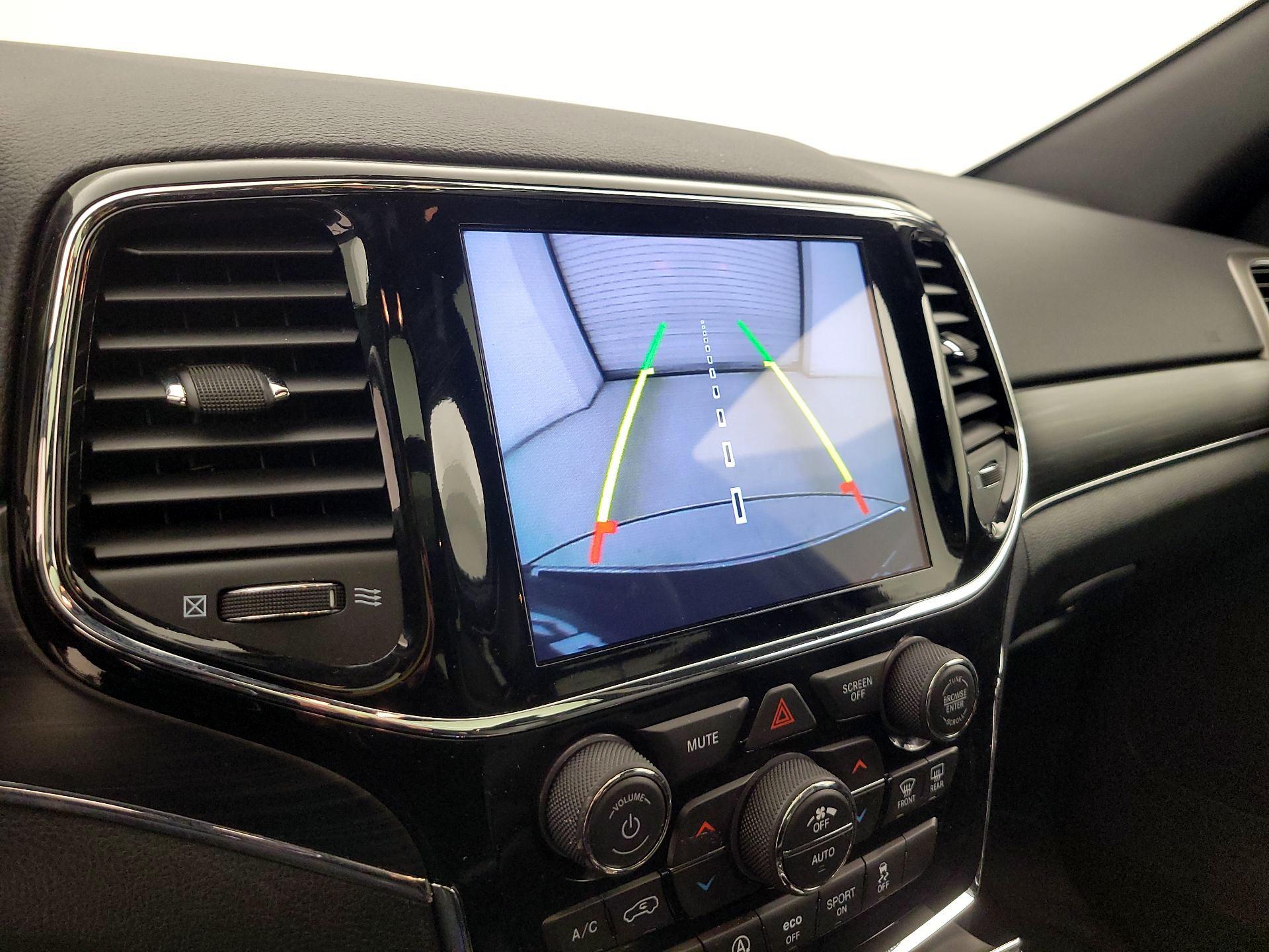 Thumbnail: 2020 Jeep Grand Cherokee - 15