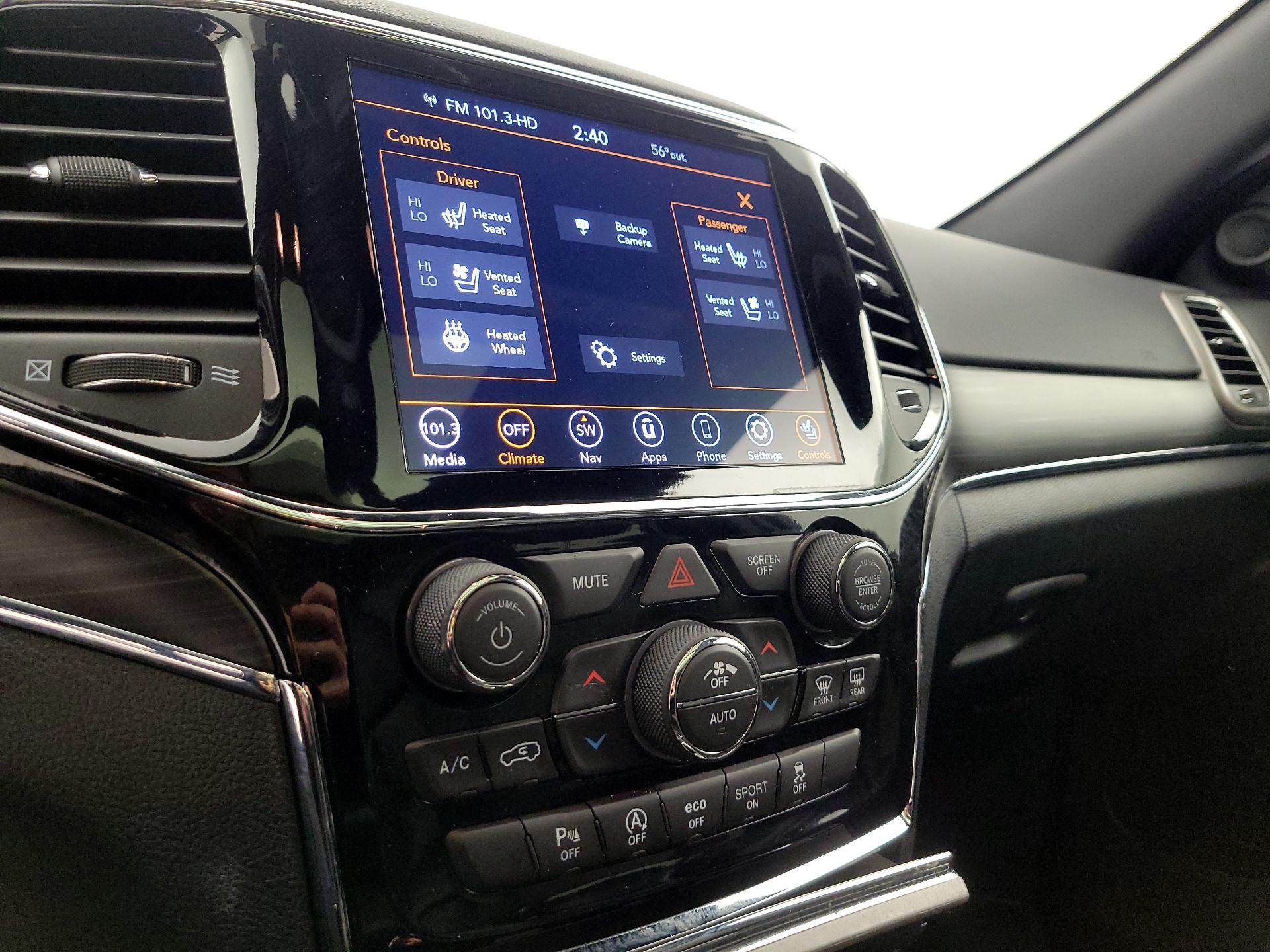 Thumbnail: 2020 Jeep Grand Cherokee - 17