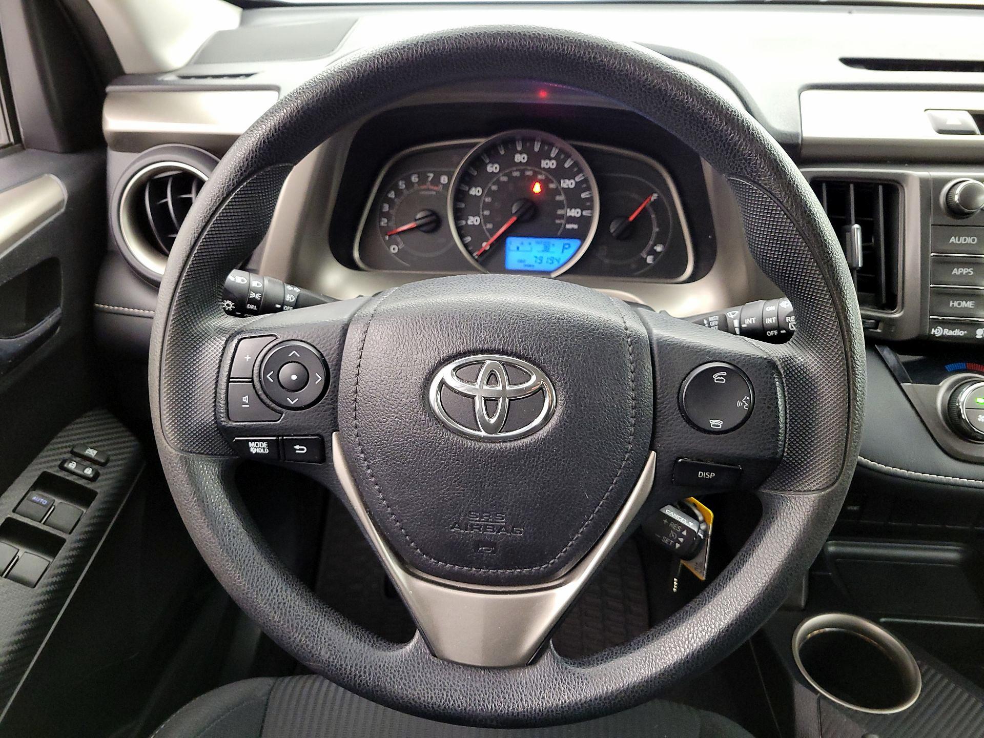 Thumbnail: 2015 Toyota RAV4 - 10
