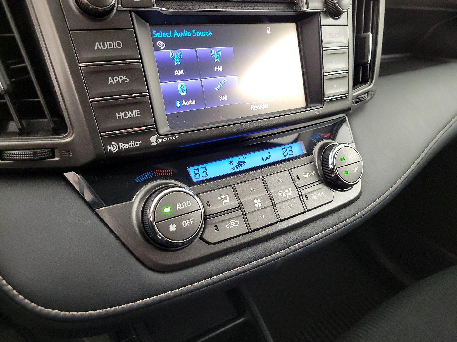 Thumbnail: 2015 Toyota RAV4 - 16