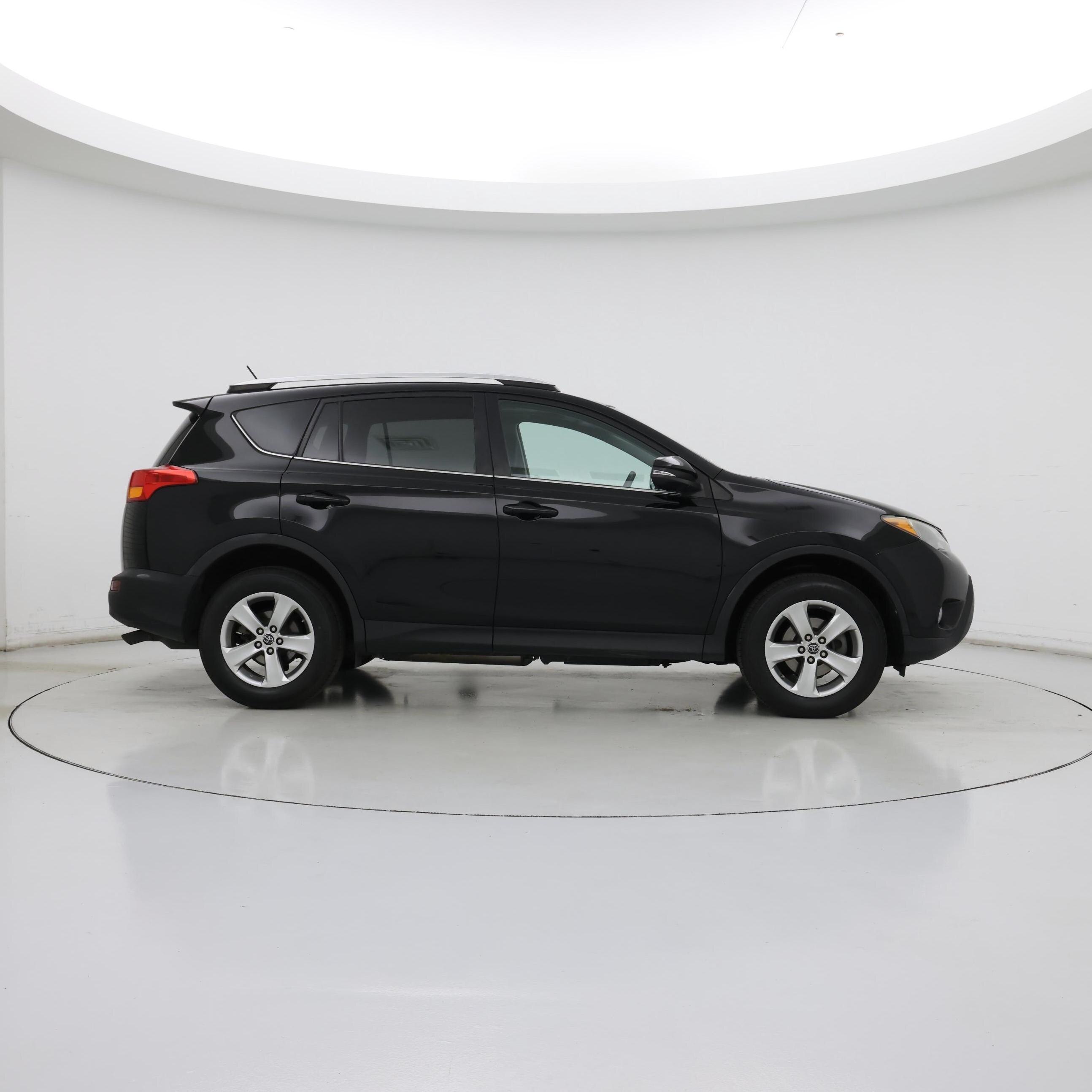 Thumbnail: 2015 Toyota RAV4 - 7