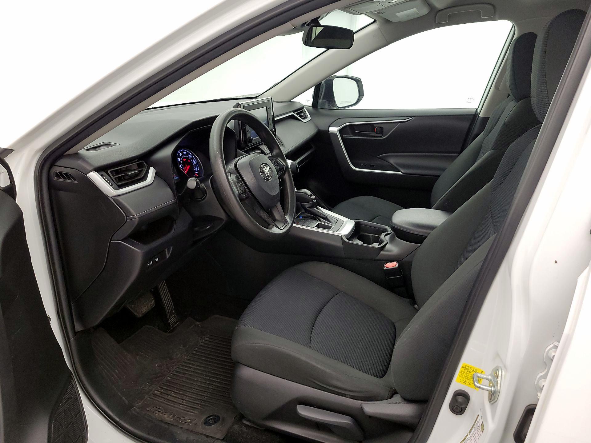 Thumbnail: 2021 Toyota RAV4 - 11