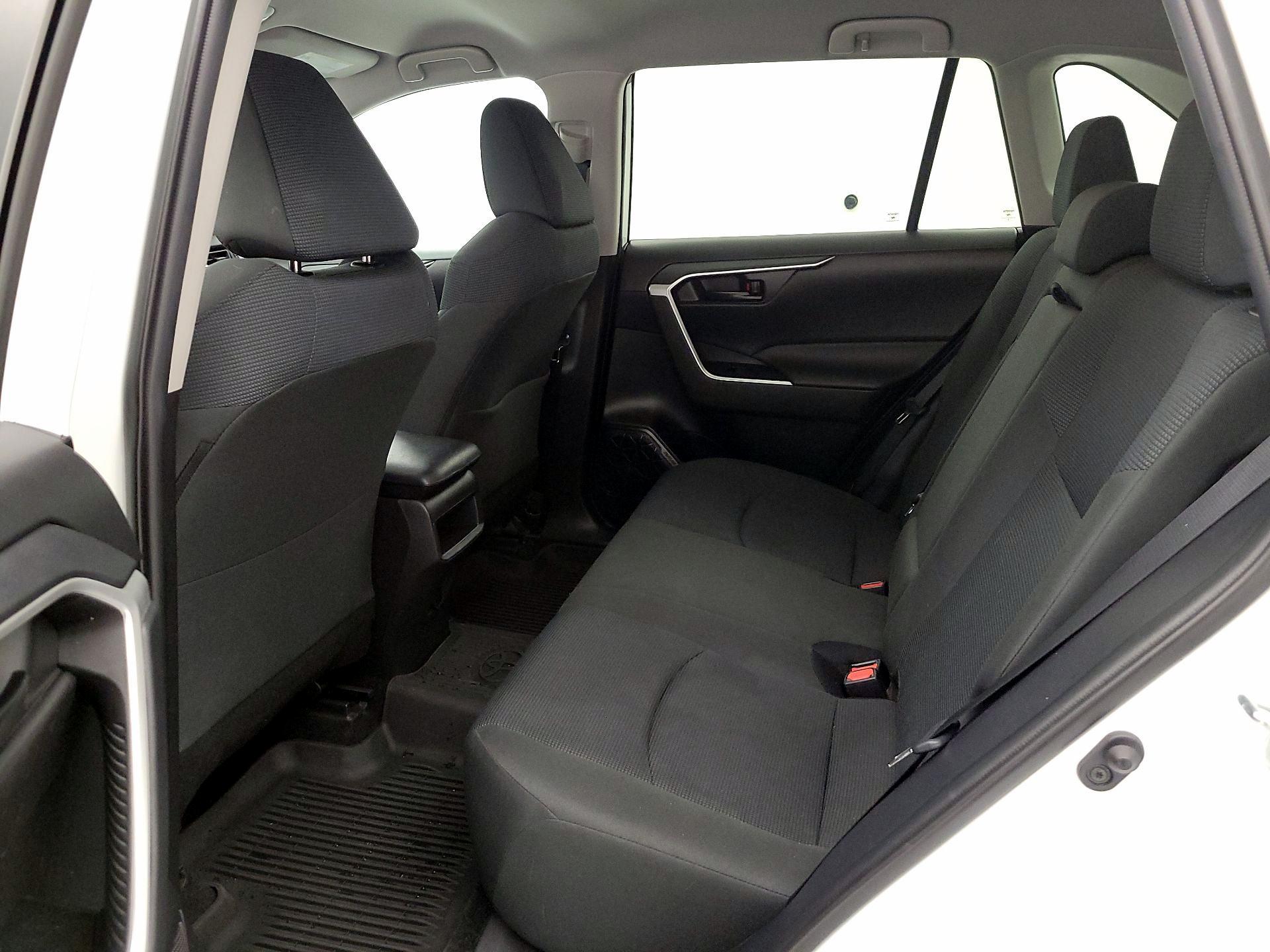 Thumbnail: 2021 Toyota RAV4 - 20