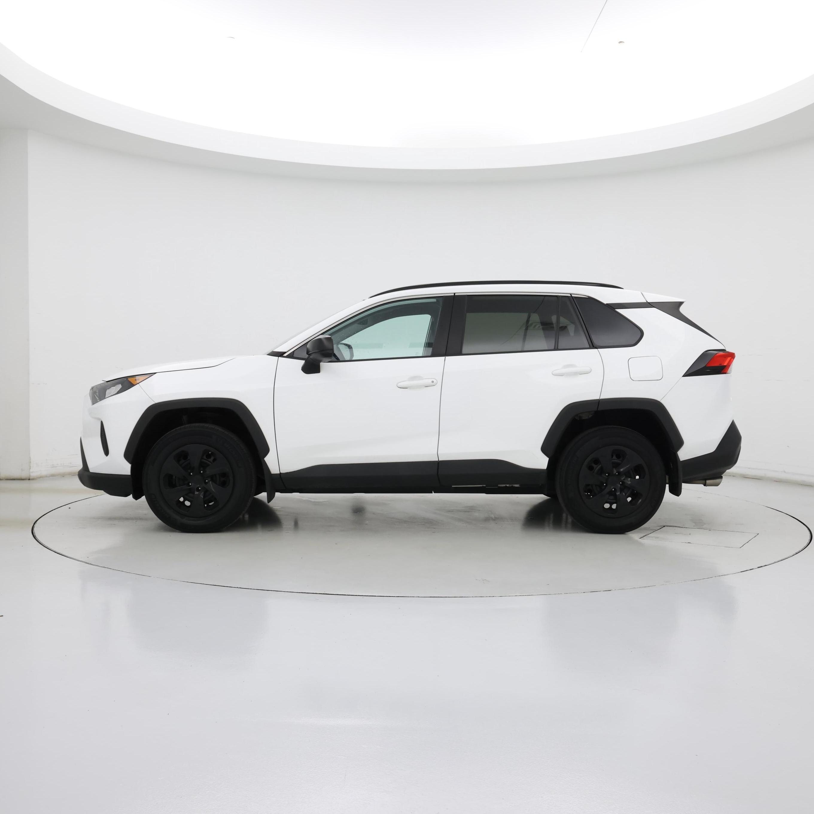 Thumbnail: 2021 Toyota RAV4 - 3