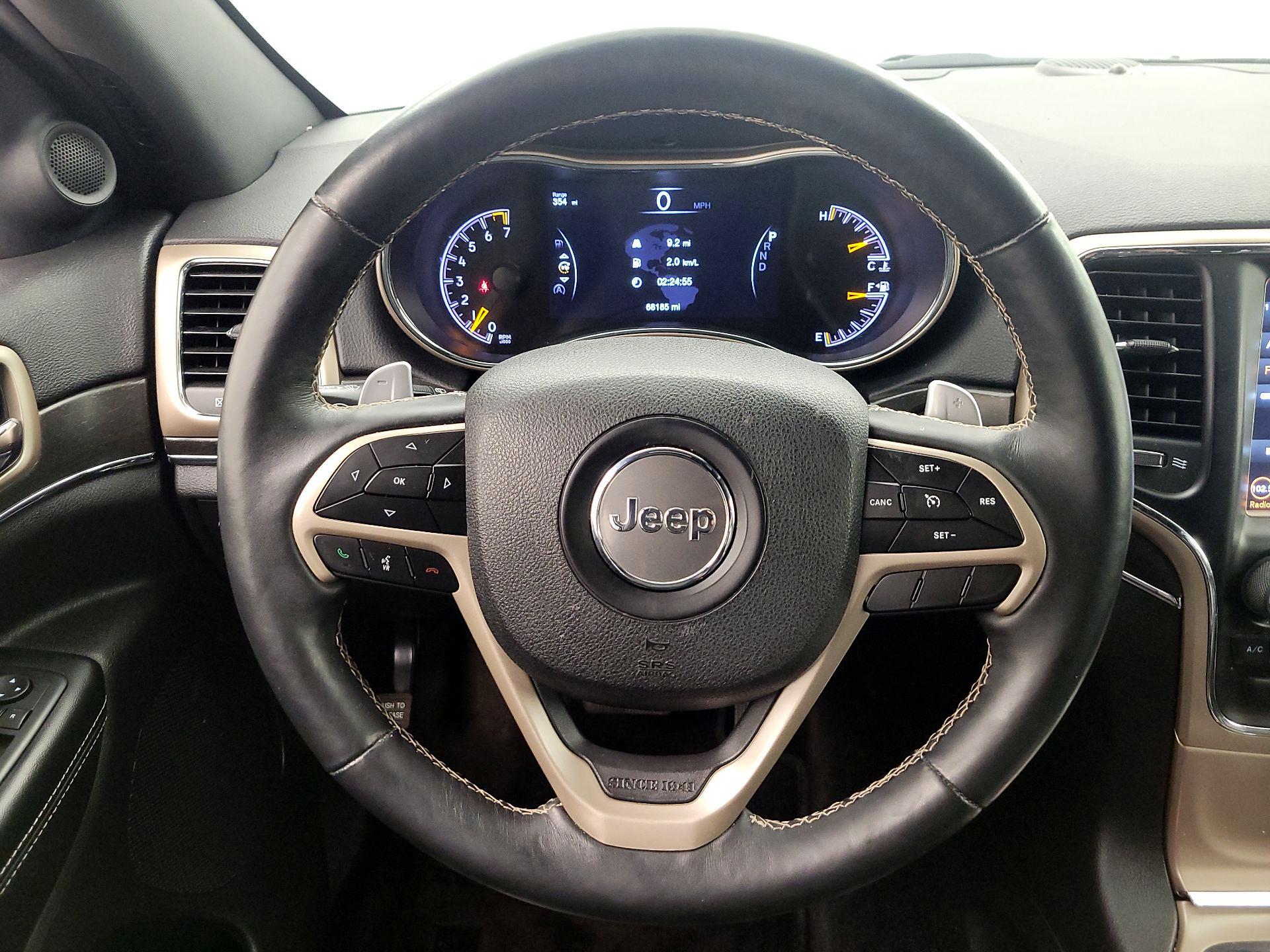 Thumbnail: 2017 Jeep Grand Cherokee - 10