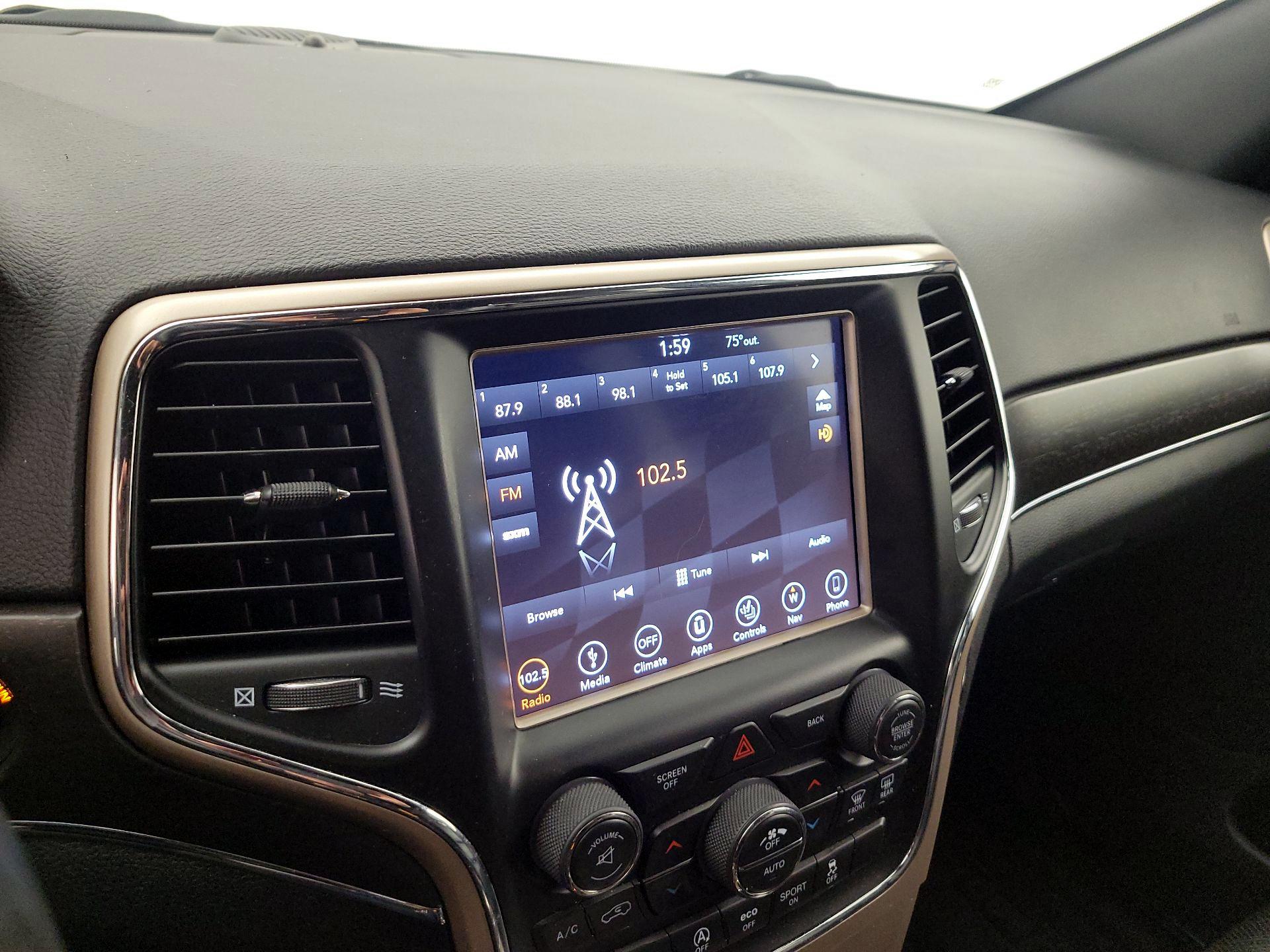 Thumbnail: 2017 Jeep Grand Cherokee - 16