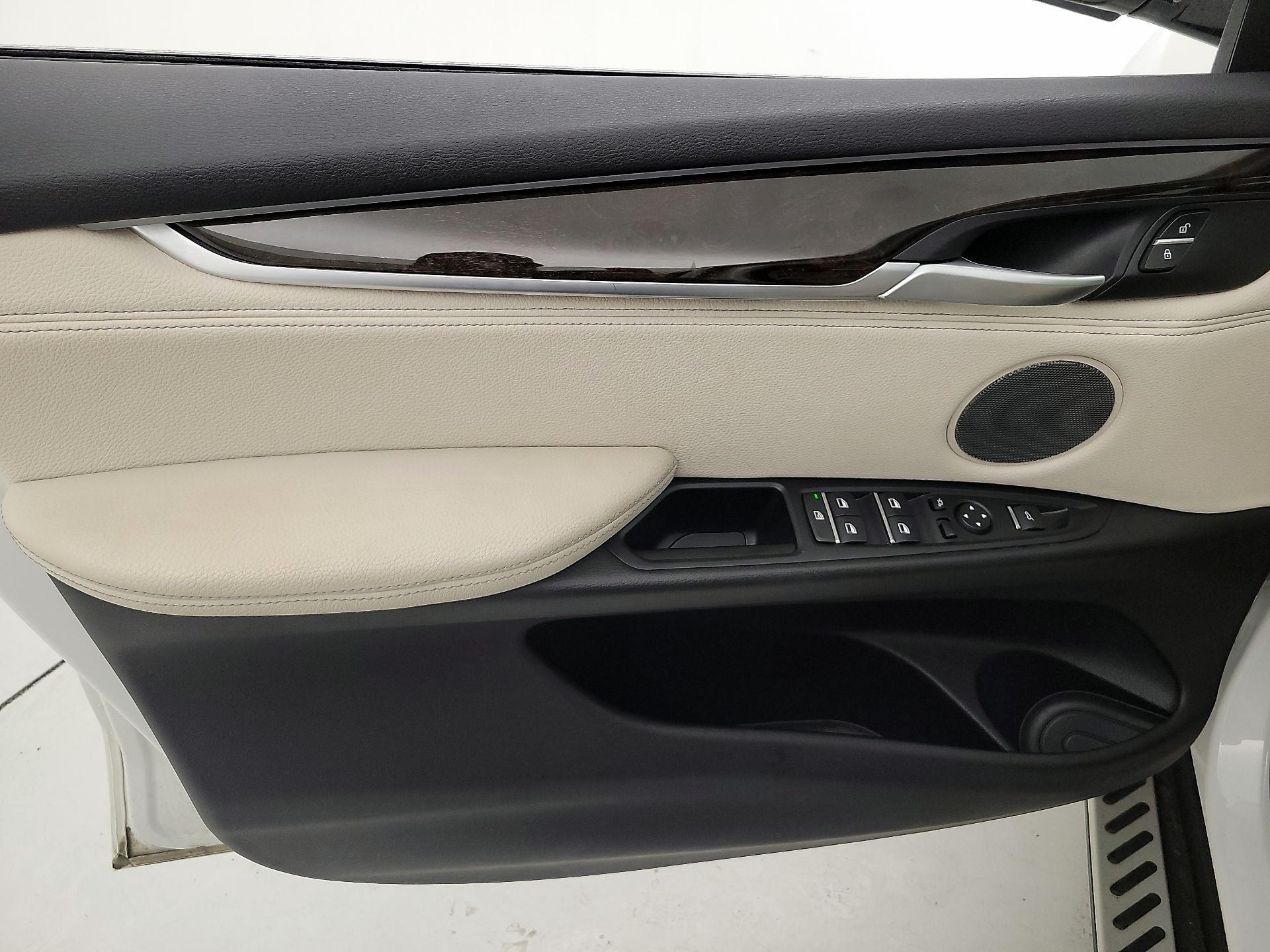 Thumbnail: 2016 BMW X5 - 12