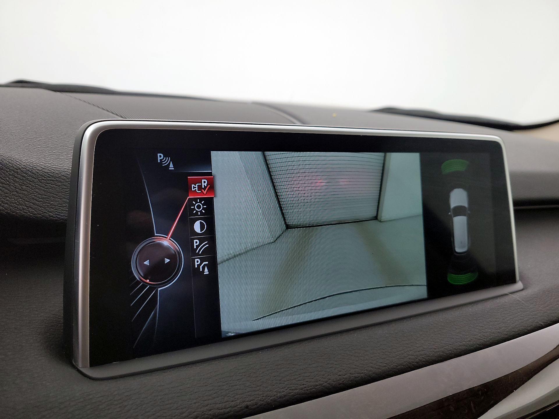 Thumbnail: 2016 BMW X5 - 15