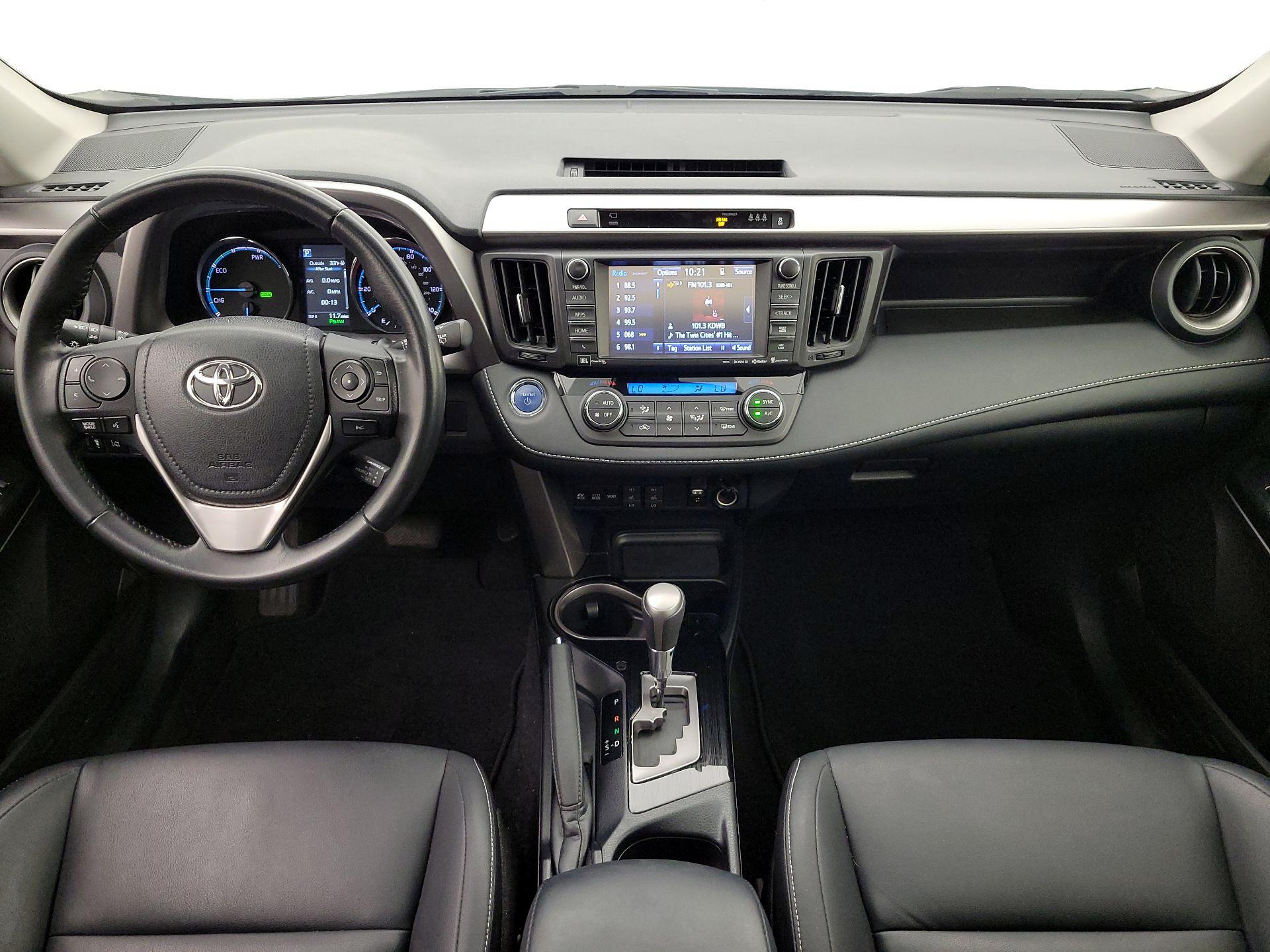 Thumbnail: 2017 Toyota RAV4 - 9