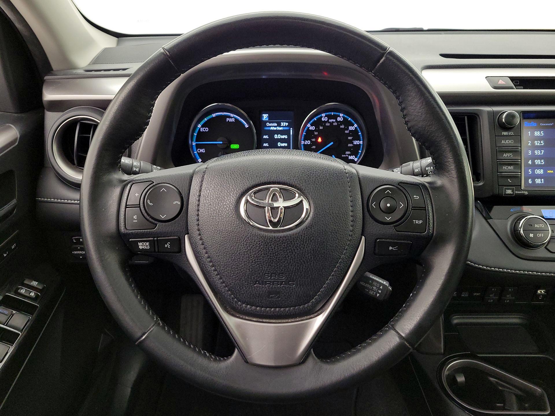 Thumbnail: 2017 Toyota RAV4 - 10