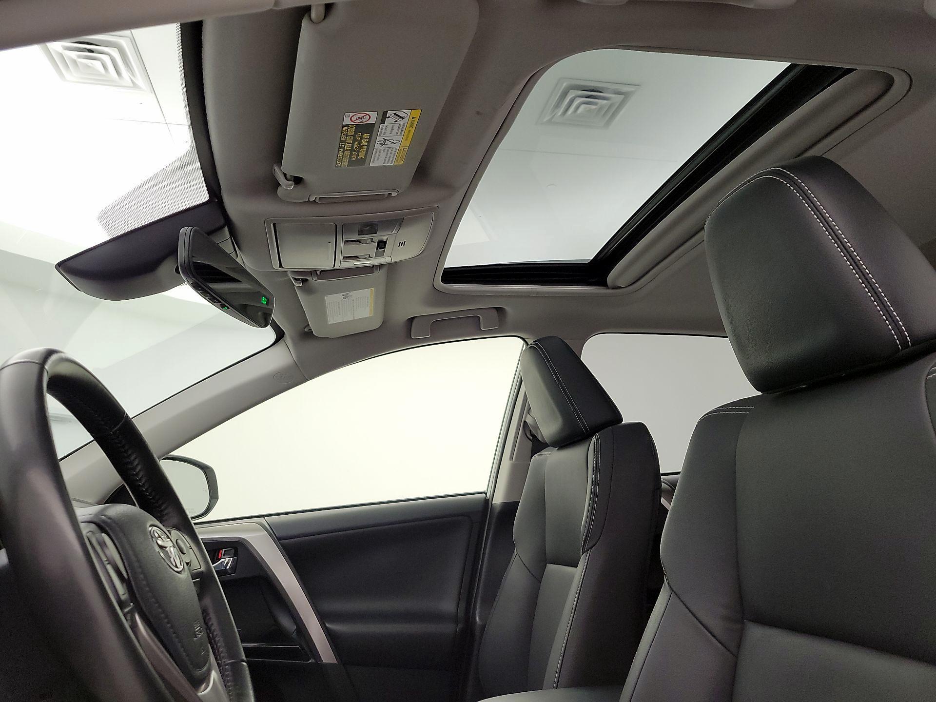 Thumbnail: 2017 Toyota RAV4 - 19