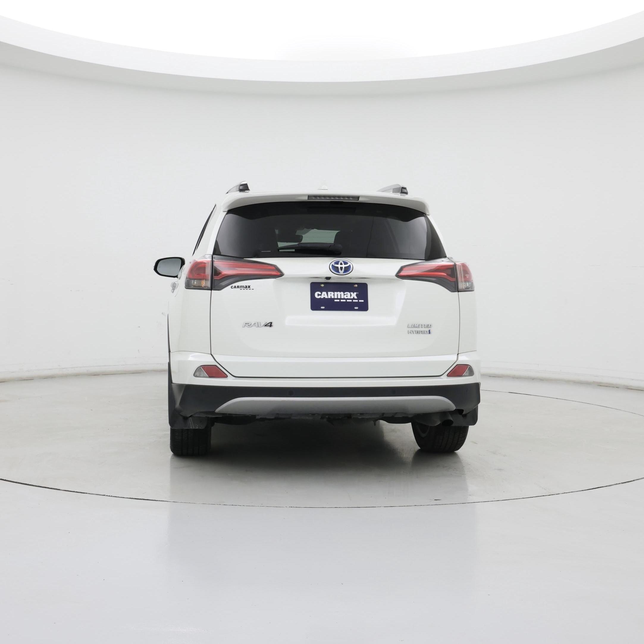 Thumbnail: 2017 Toyota RAV4 - 6