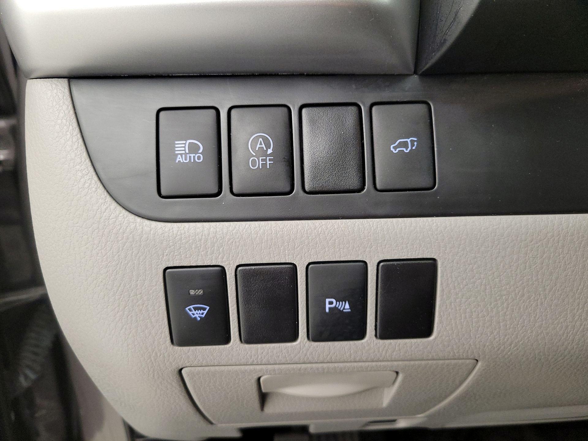 Thumbnail: 2017 Toyota Highlander - 13