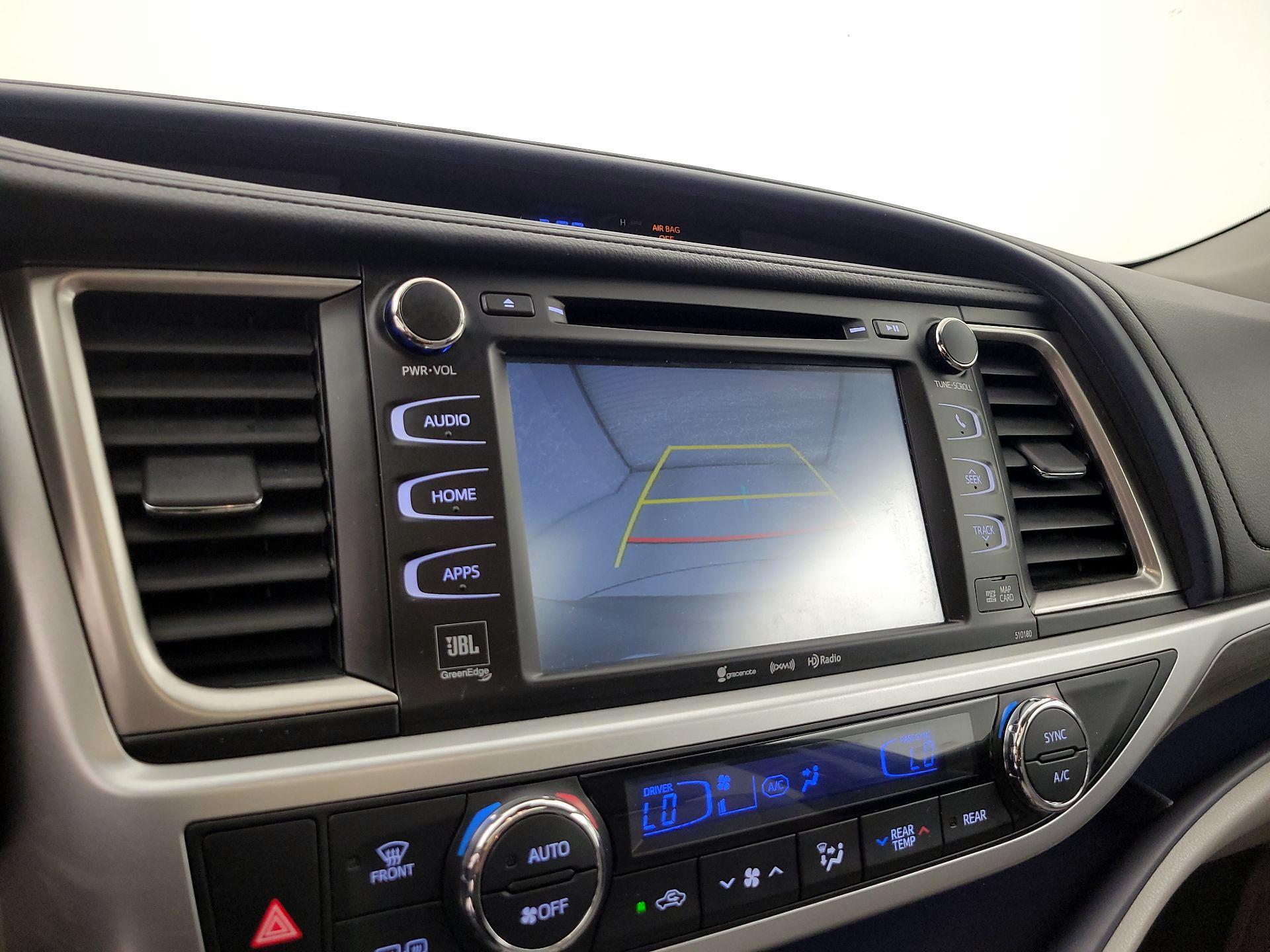 Thumbnail: 2017 Toyota Highlander - 14