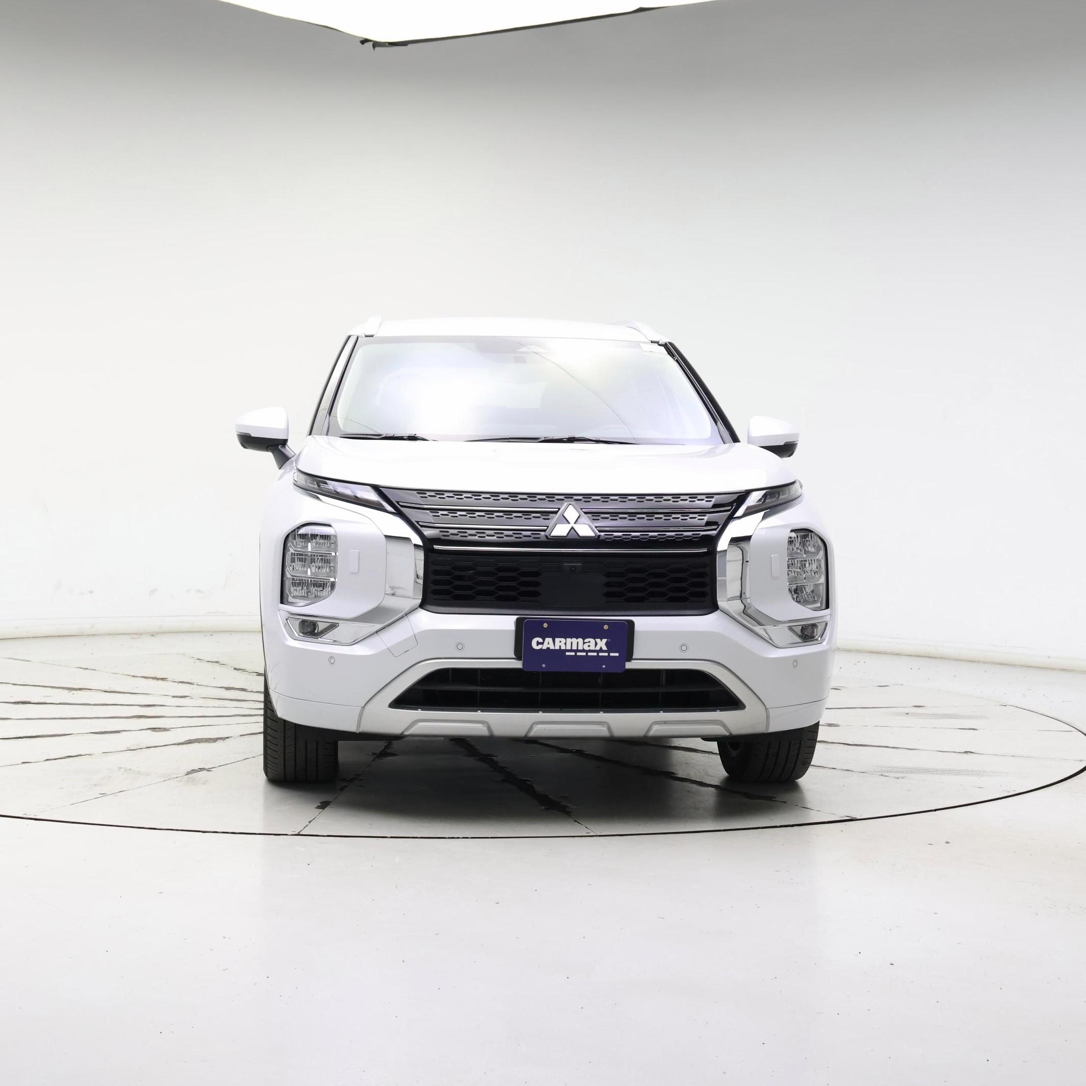 Thumbnail: 2023 Mitsubishi Outlander - 5