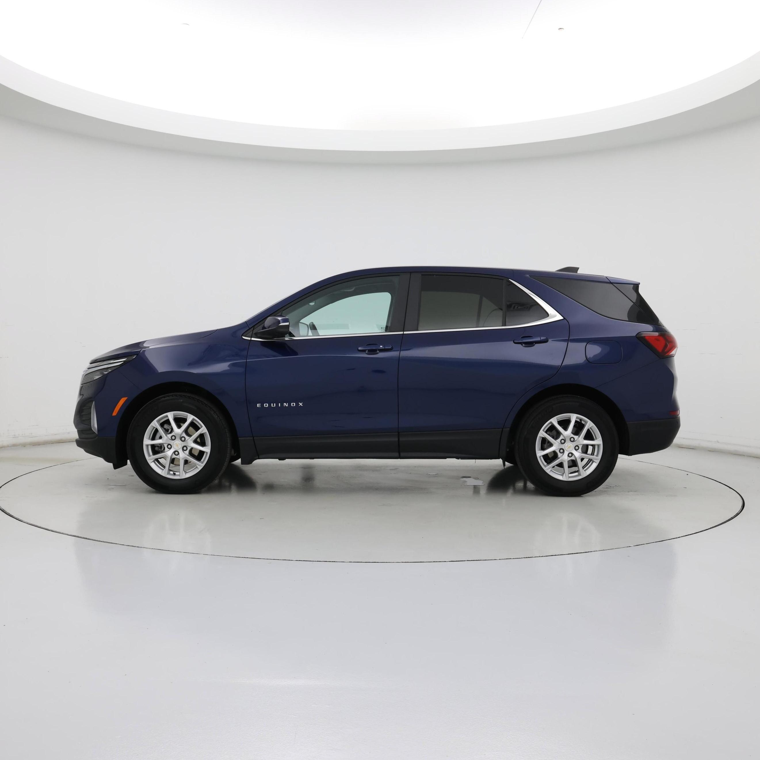 Thumbnail: 2022 Chevrolet Equinox - 3