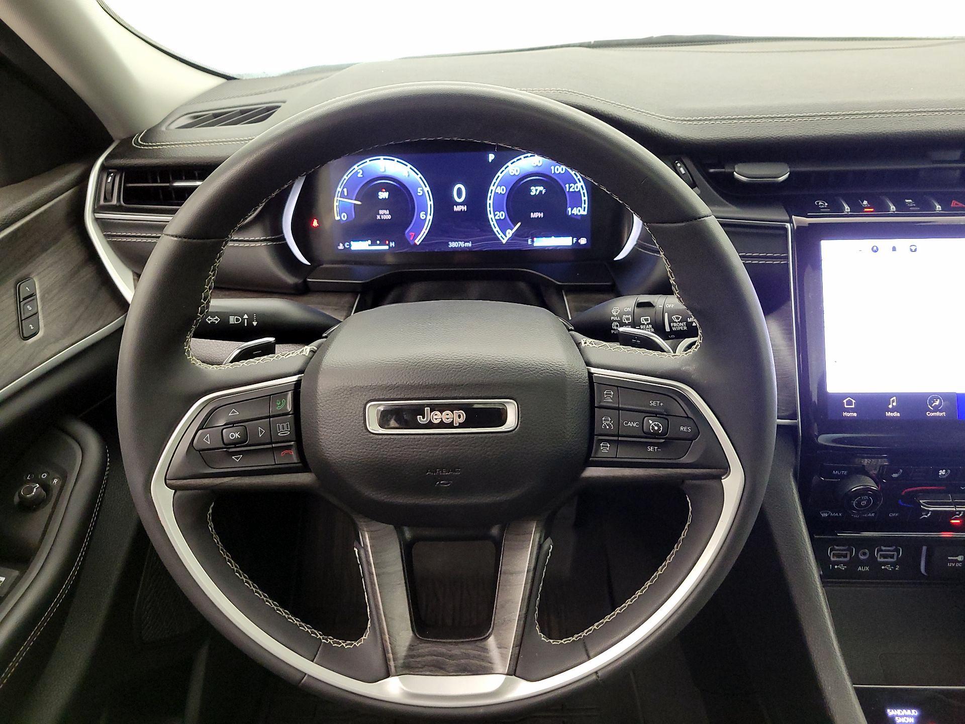 Thumbnail: 2023 Jeep Grand Cherokee L - 10