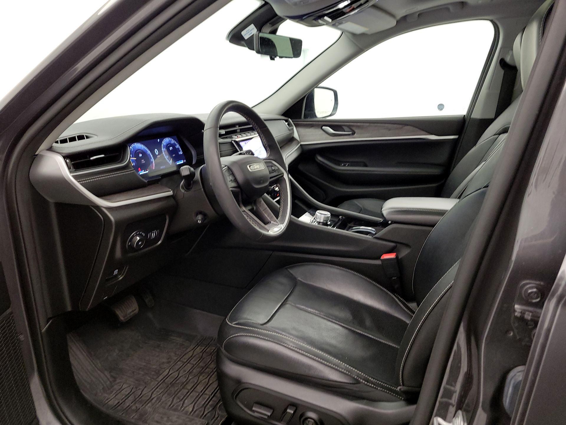 Thumbnail: 2023 Jeep Grand Cherokee L - 11