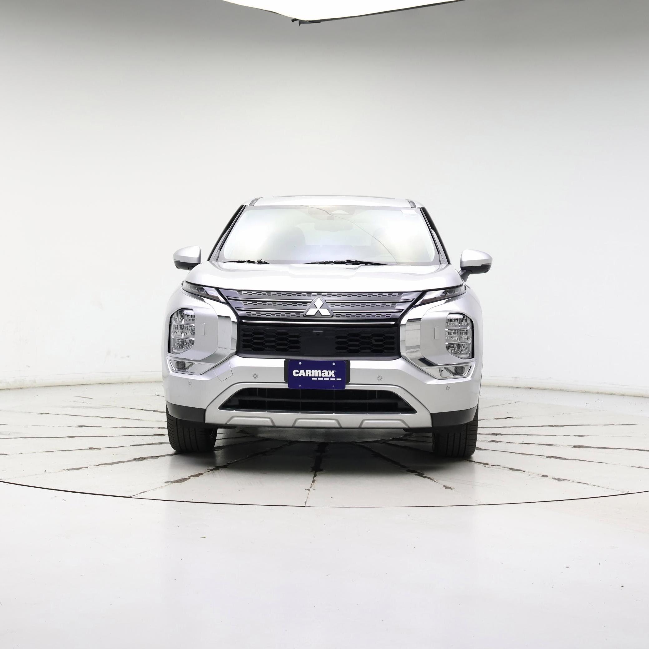 Thumbnail: 2023 Mitsubishi Outlander - 5