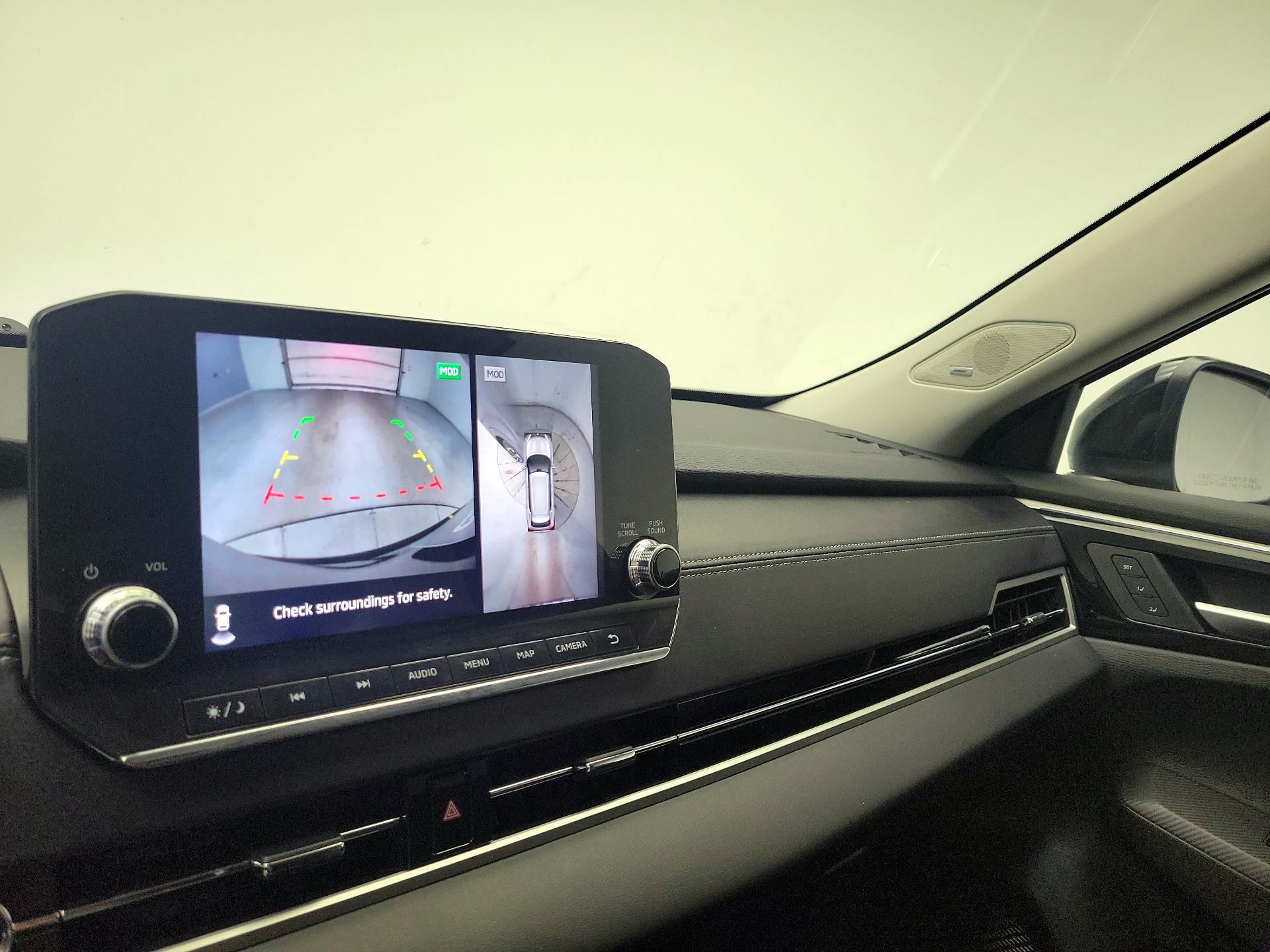 Thumbnail: 2023 Mitsubishi Outlander - 15