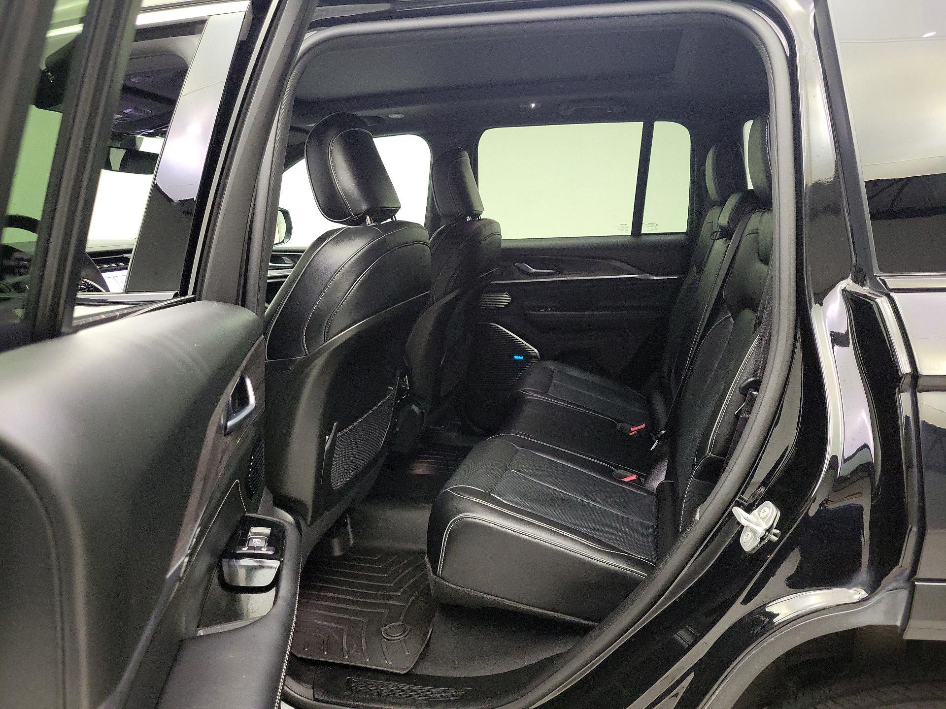 Thumbnail: 2022 Jeep Grand Cherokee - 20