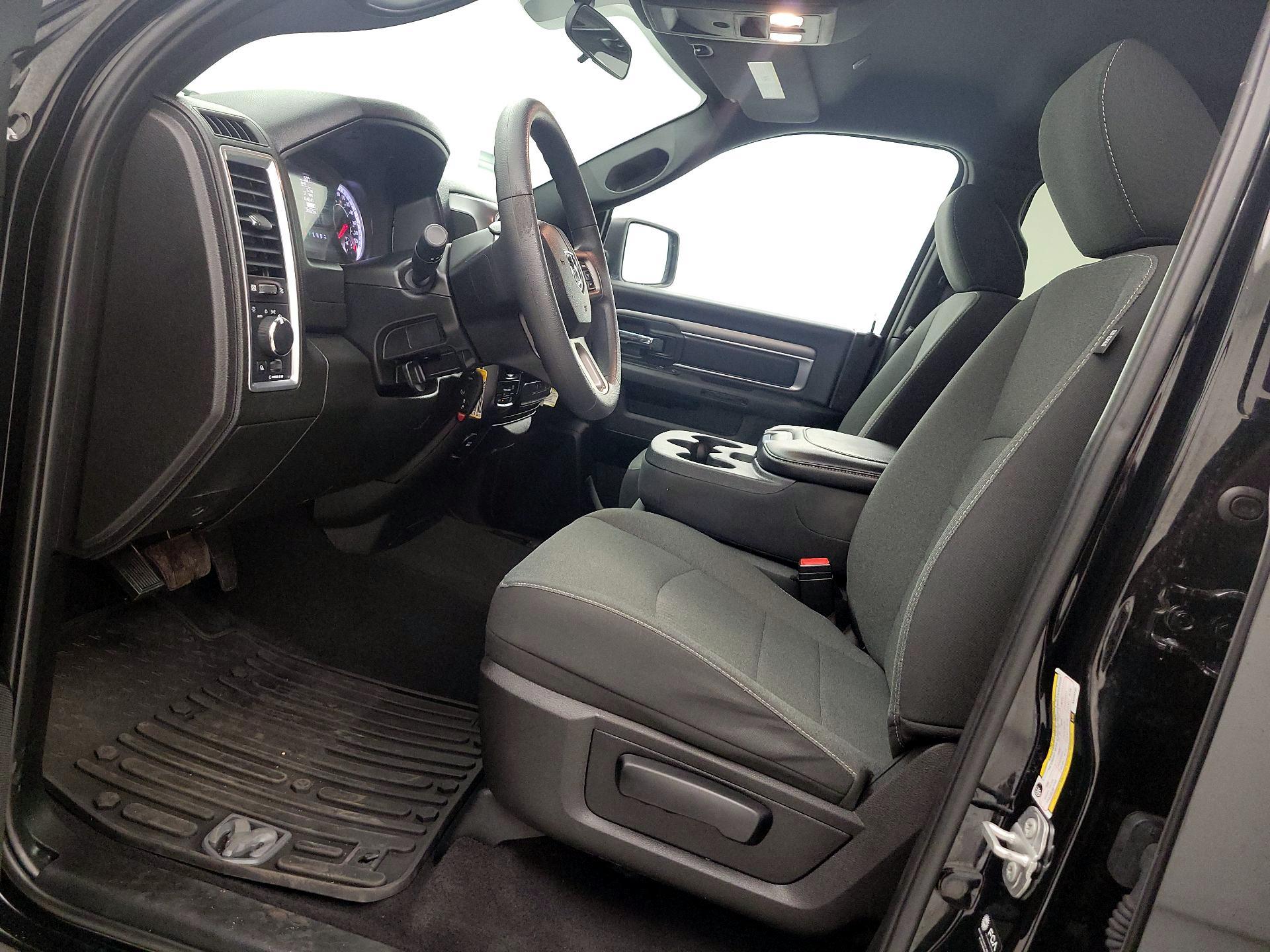 Thumbnail: 2022 RAM 1500 Classic - 11