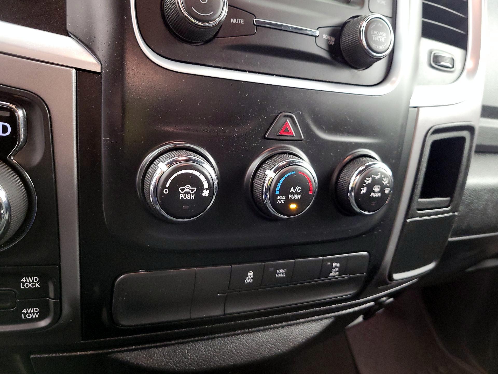 Thumbnail: 2022 RAM 1500 Classic - 17