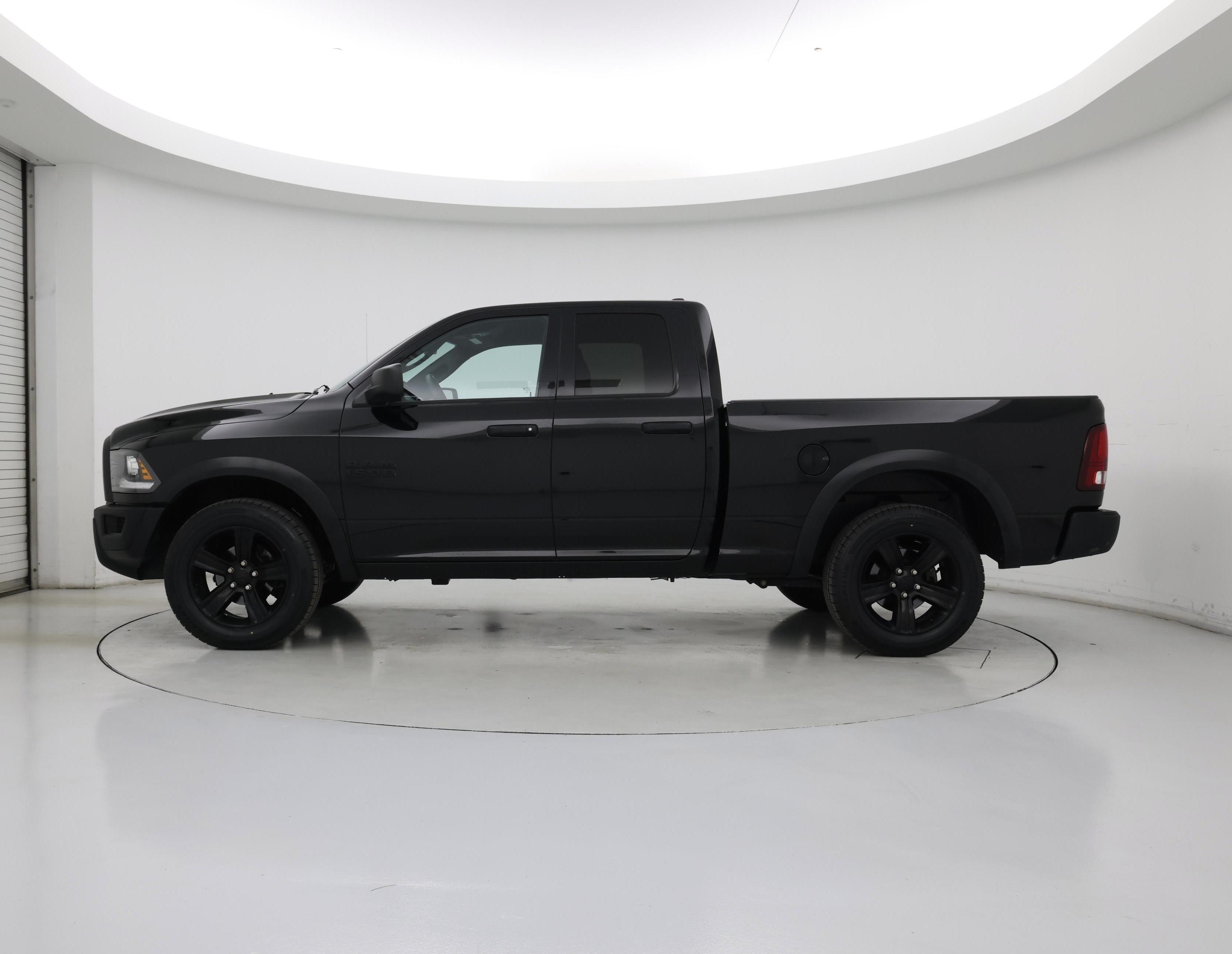 Thumbnail: 2022 RAM 1500 Classic - 3