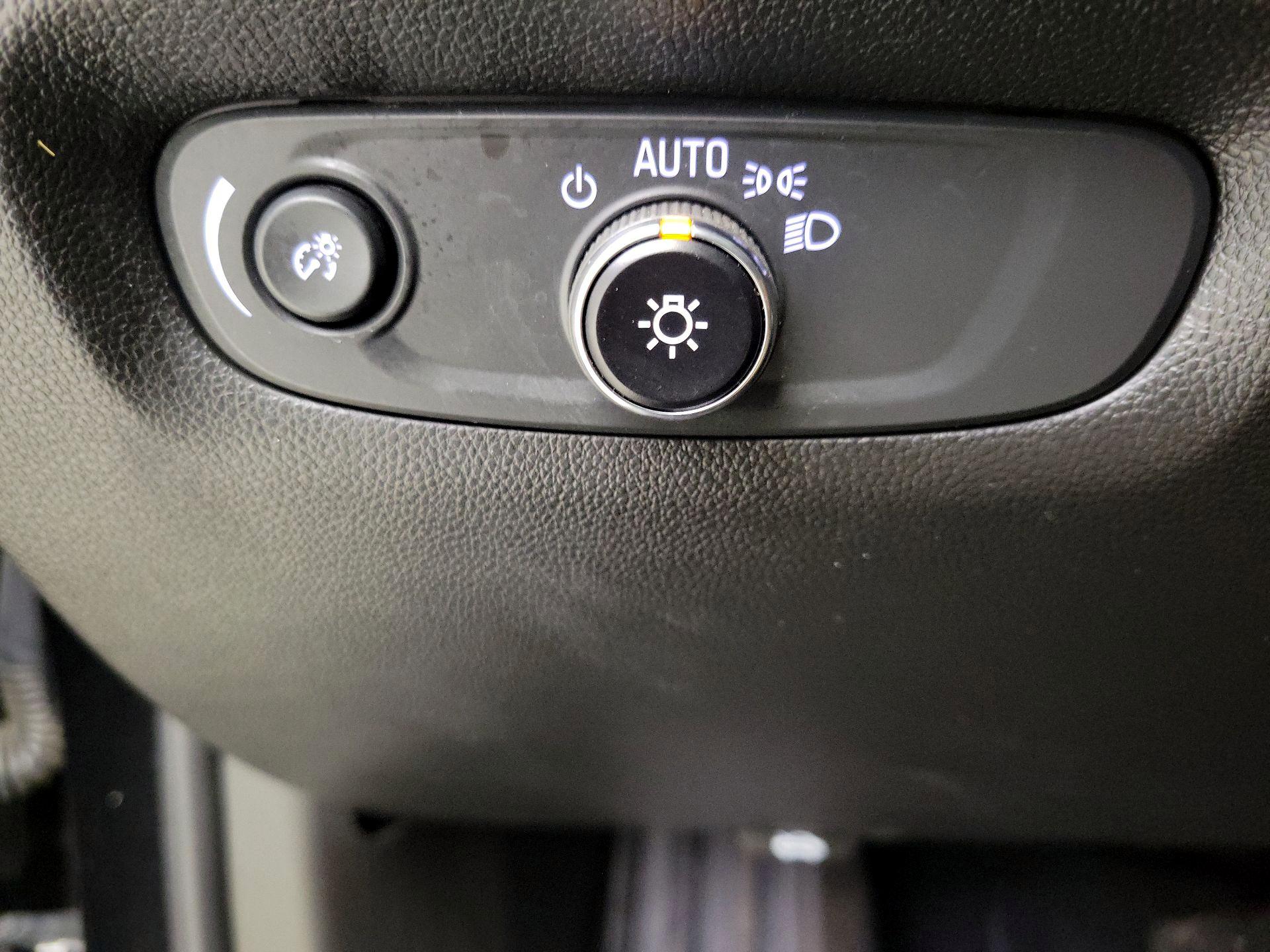 Thumbnail: 2023 Chevrolet Traverse - 13