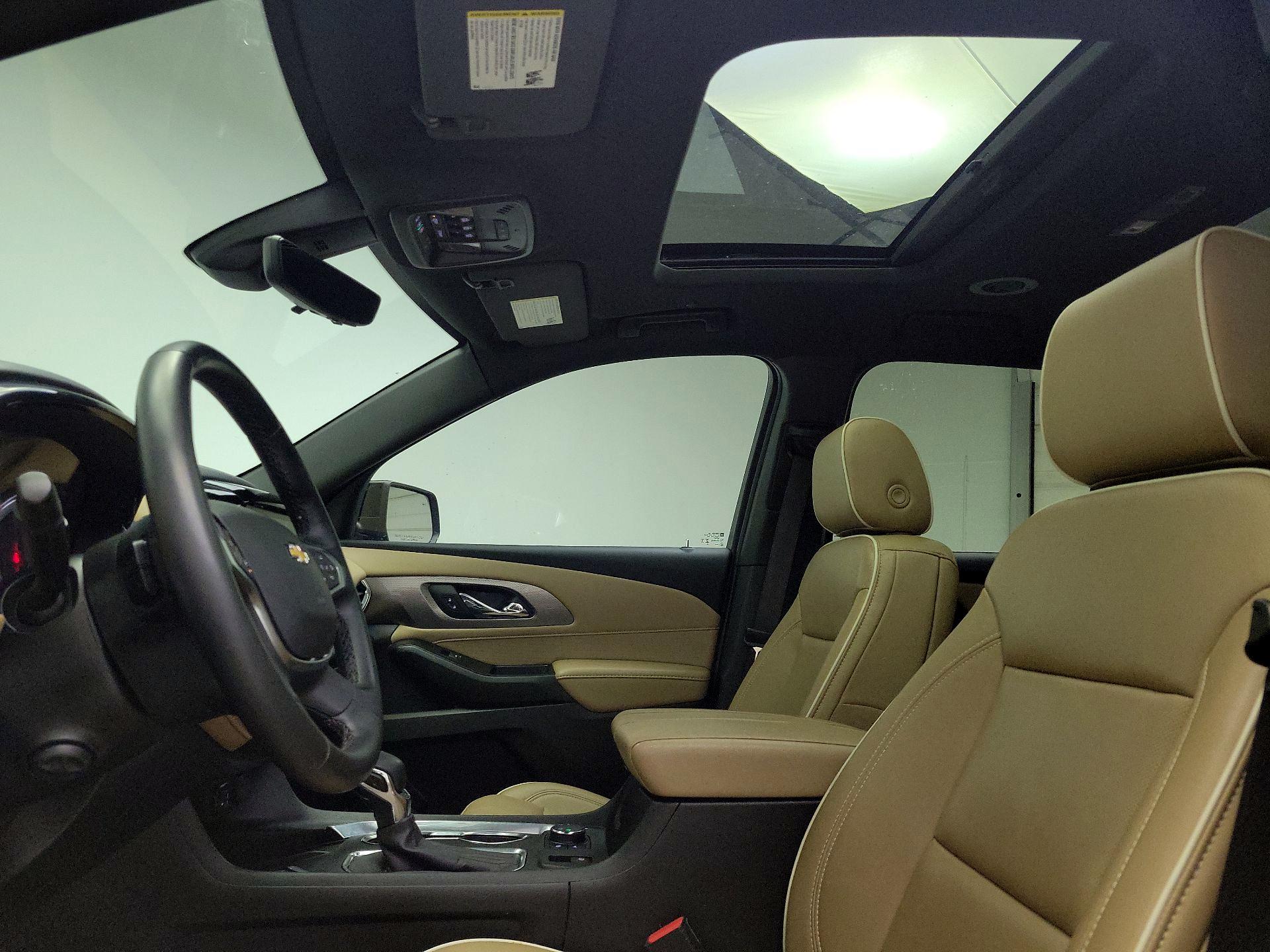 Thumbnail: 2023 Chevrolet Traverse - 19