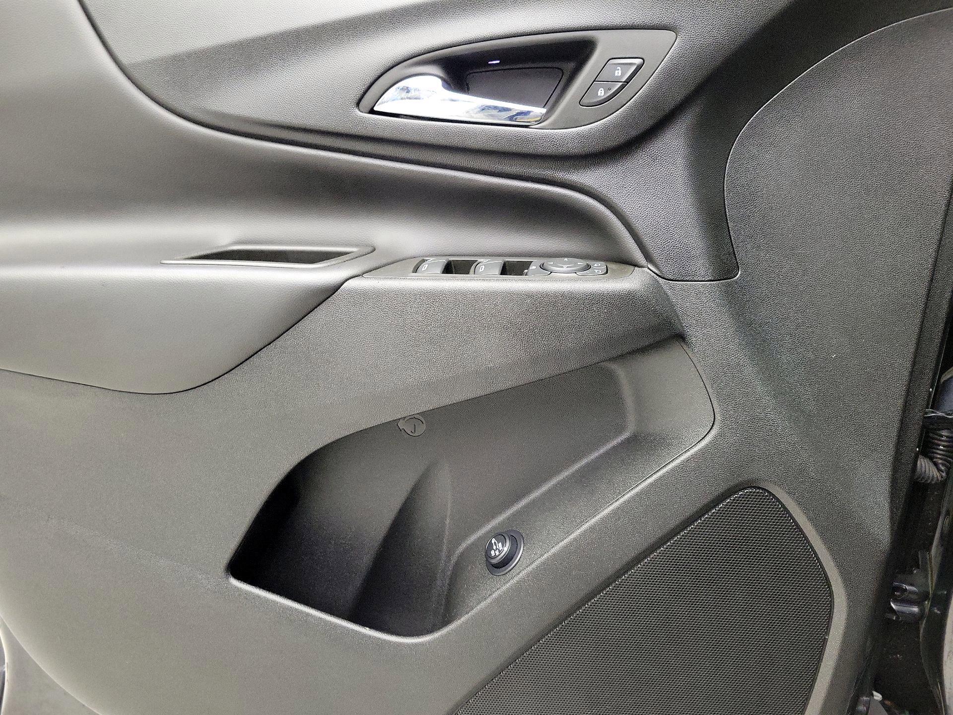 Thumbnail: 2022 Chevrolet Equinox - 12