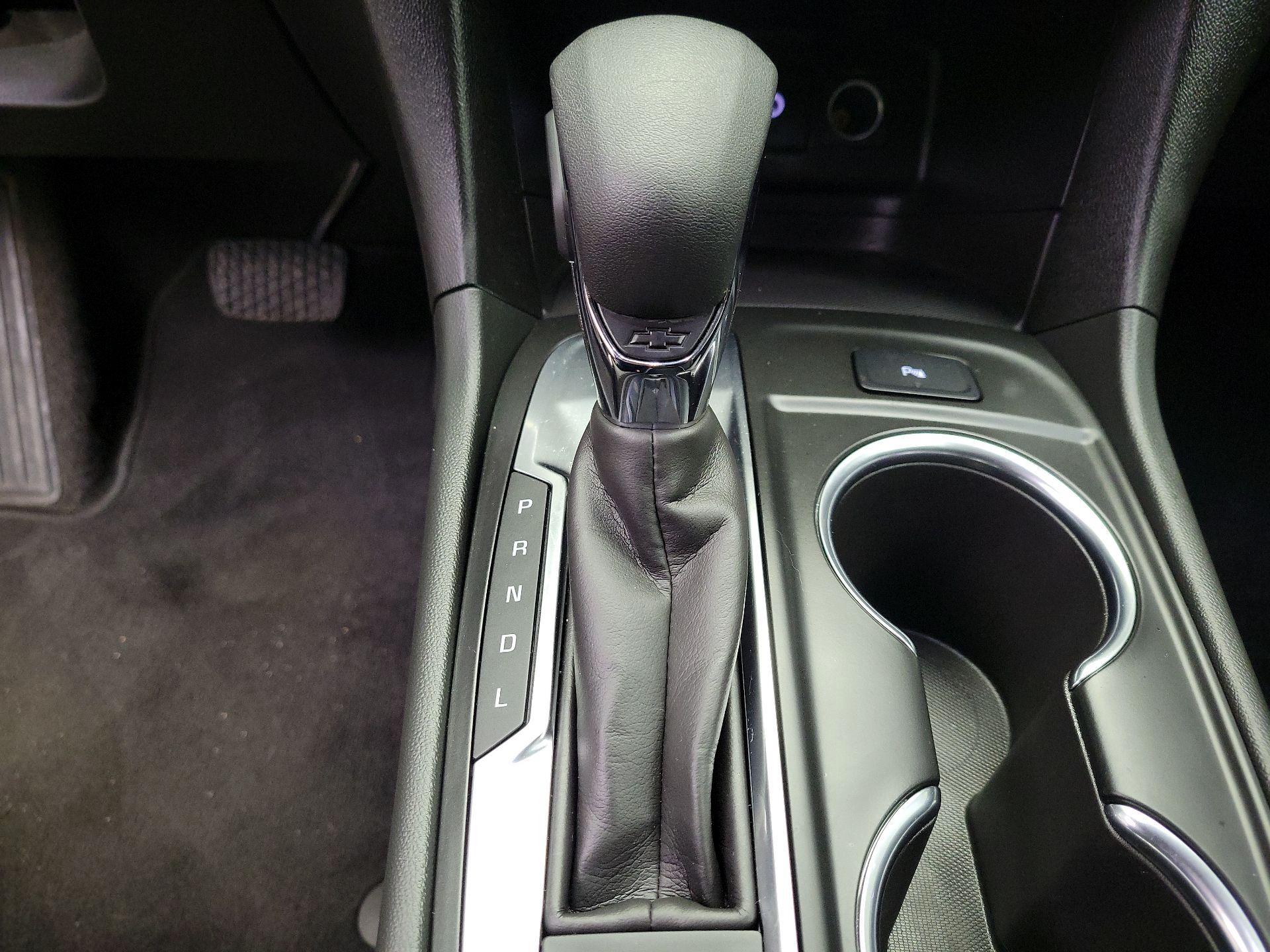 Thumbnail: 2022 Chevrolet Equinox - 16