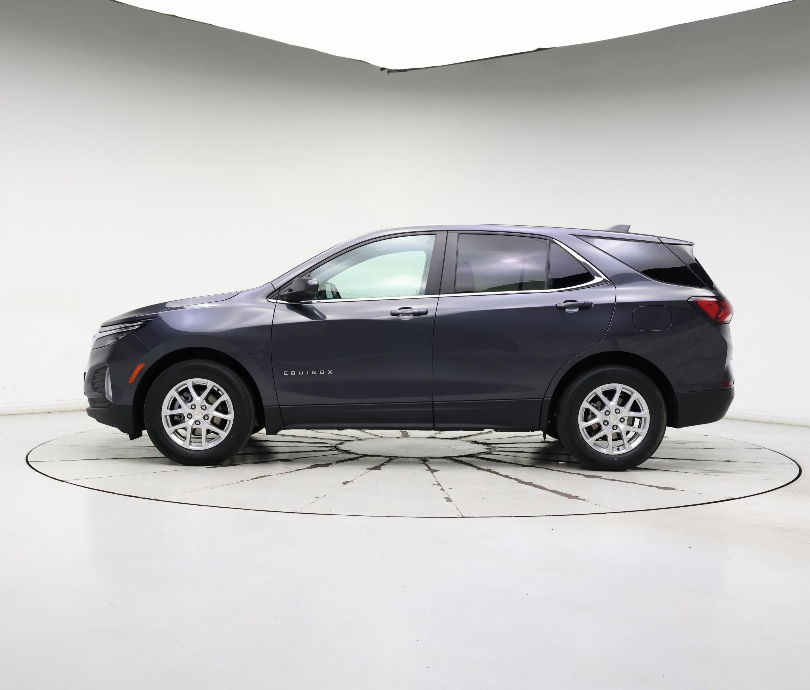 Thumbnail: 2022 Chevrolet Equinox - 3