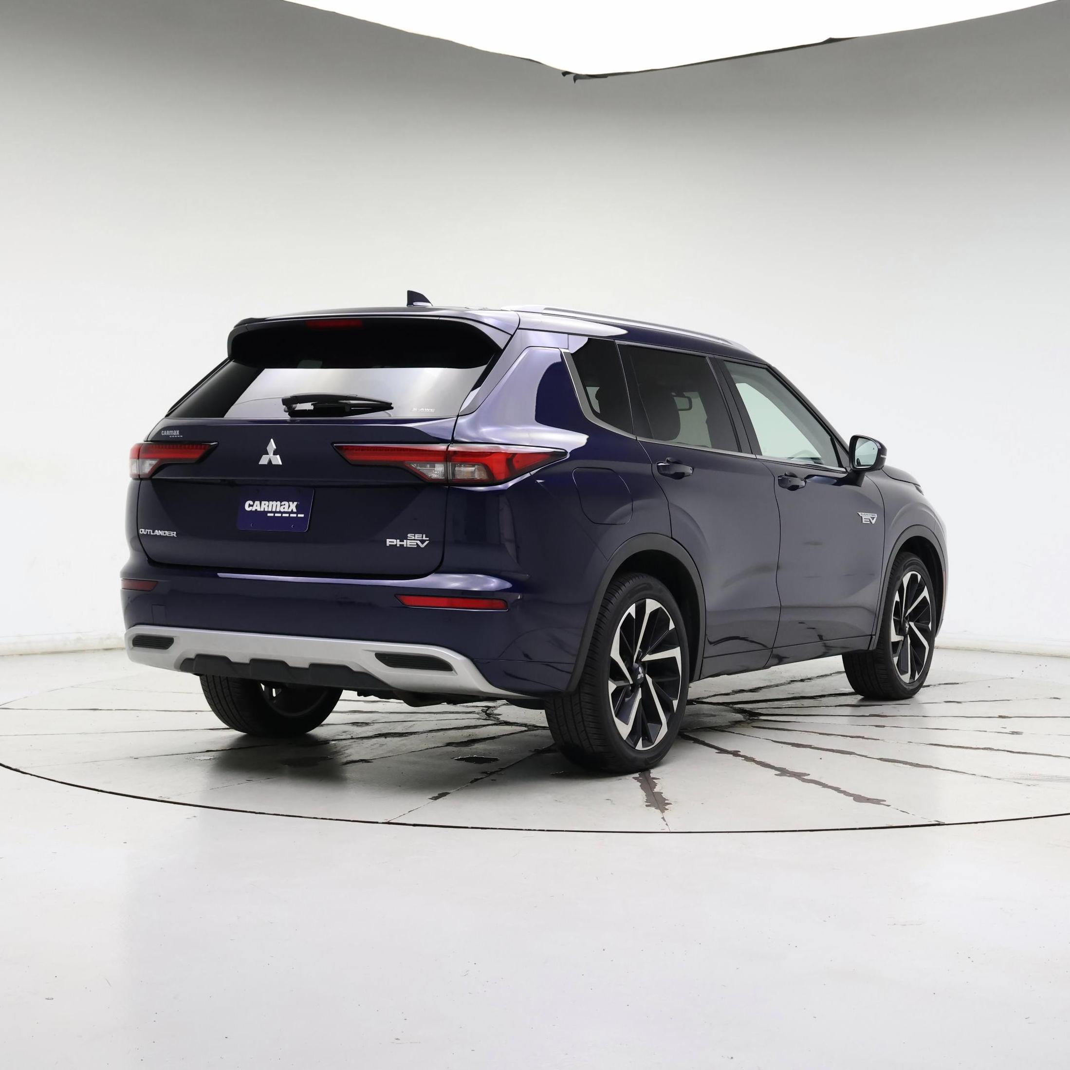 Thumbnail: 2023 Mitsubishi Outlander - 8