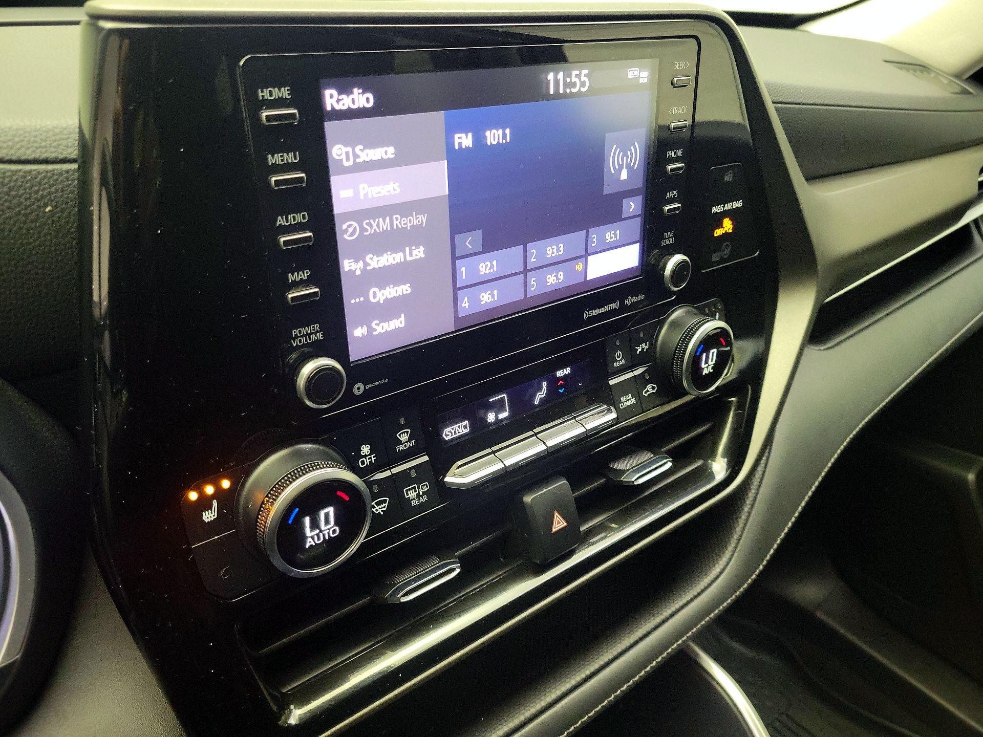 Thumbnail: 2021 Toyota Highlander - 15