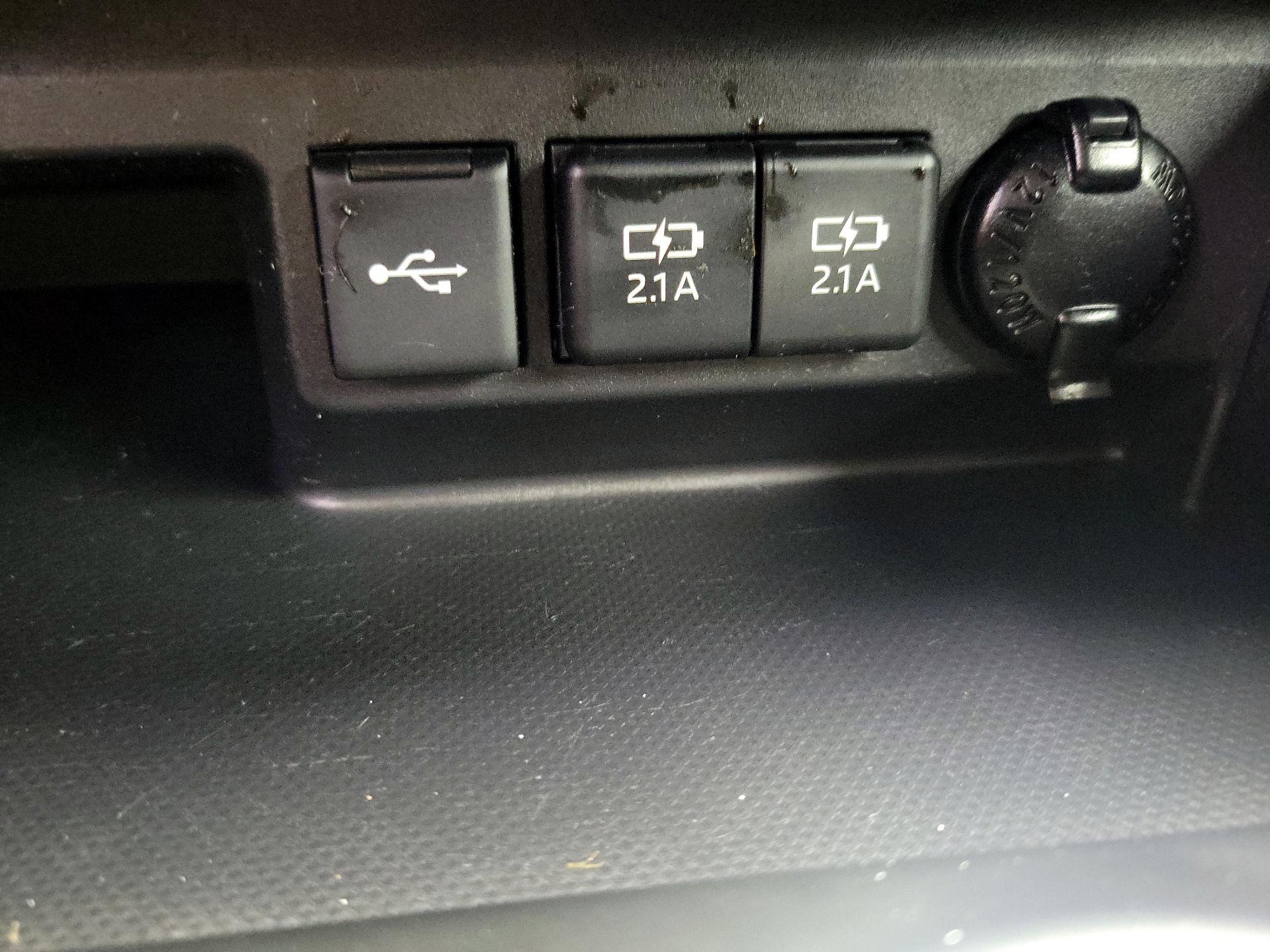 Thumbnail: 2021 Toyota Highlander - 18