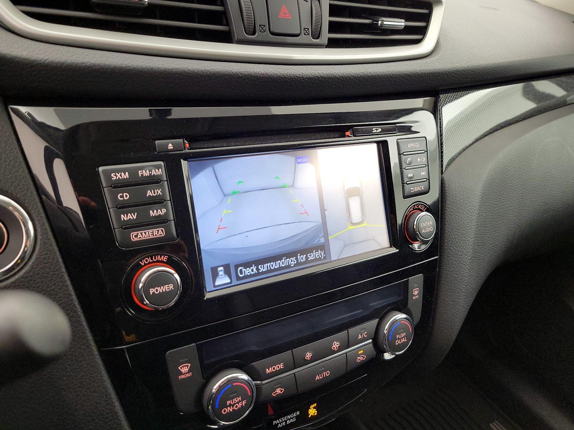 Thumbnail: 2016 Nissan Rogue - 15