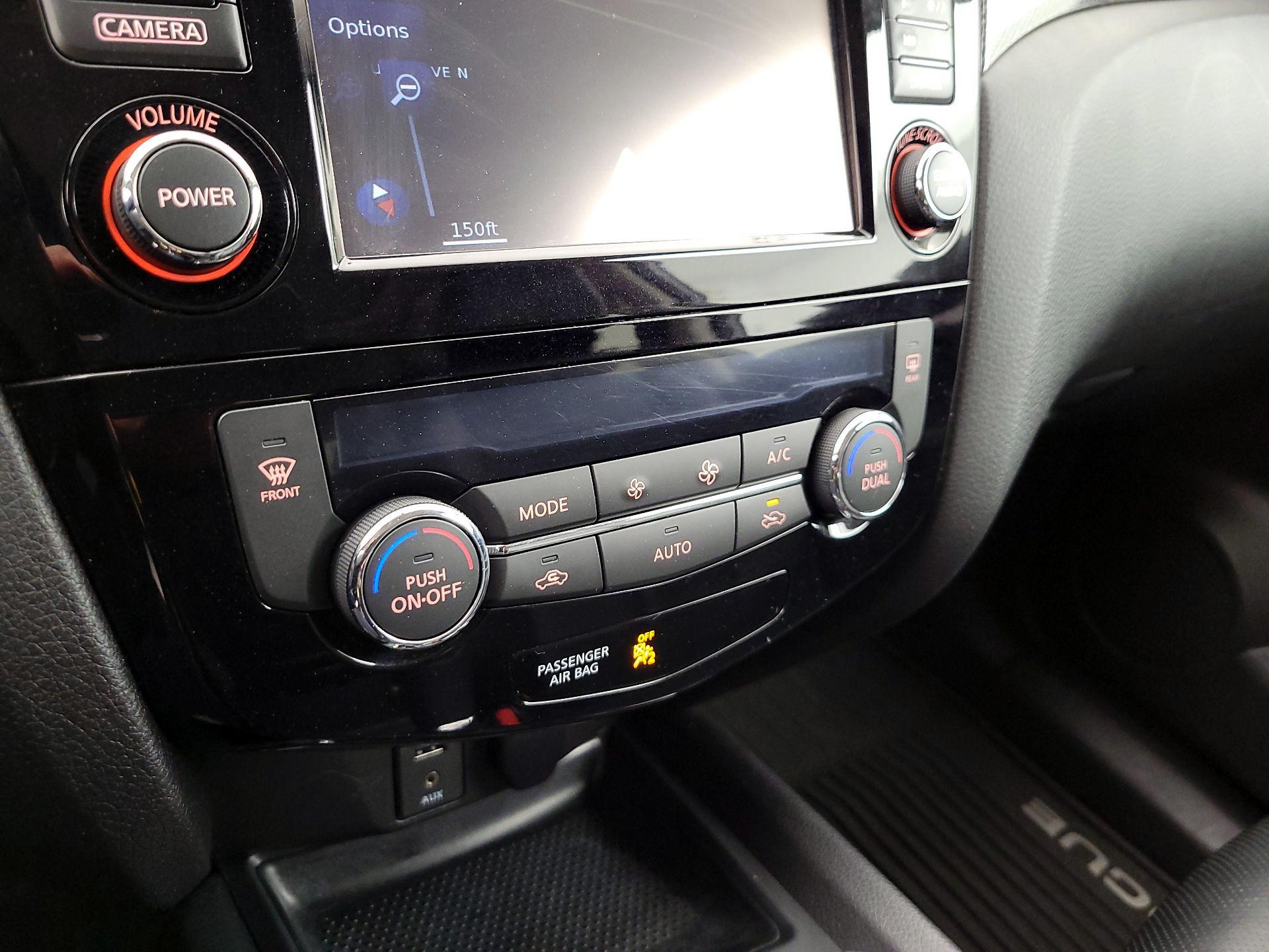 Thumbnail: 2016 Nissan Rogue - 17