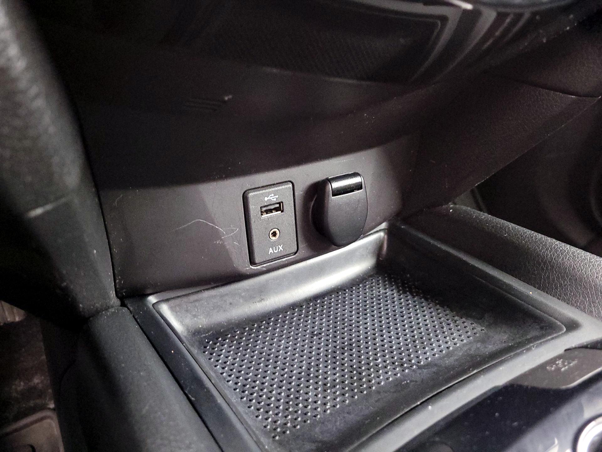 Thumbnail: 2016 Nissan Rogue - 19