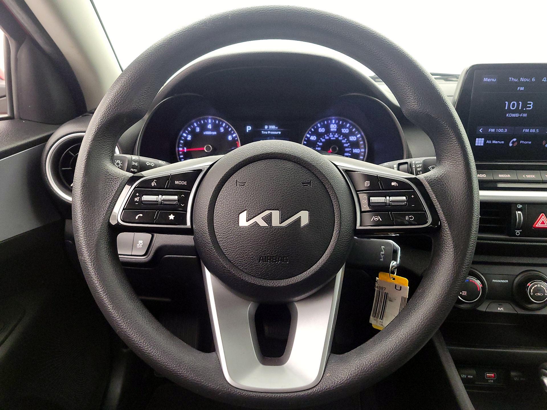 Thumbnail: 2022 Kia Forte - 10