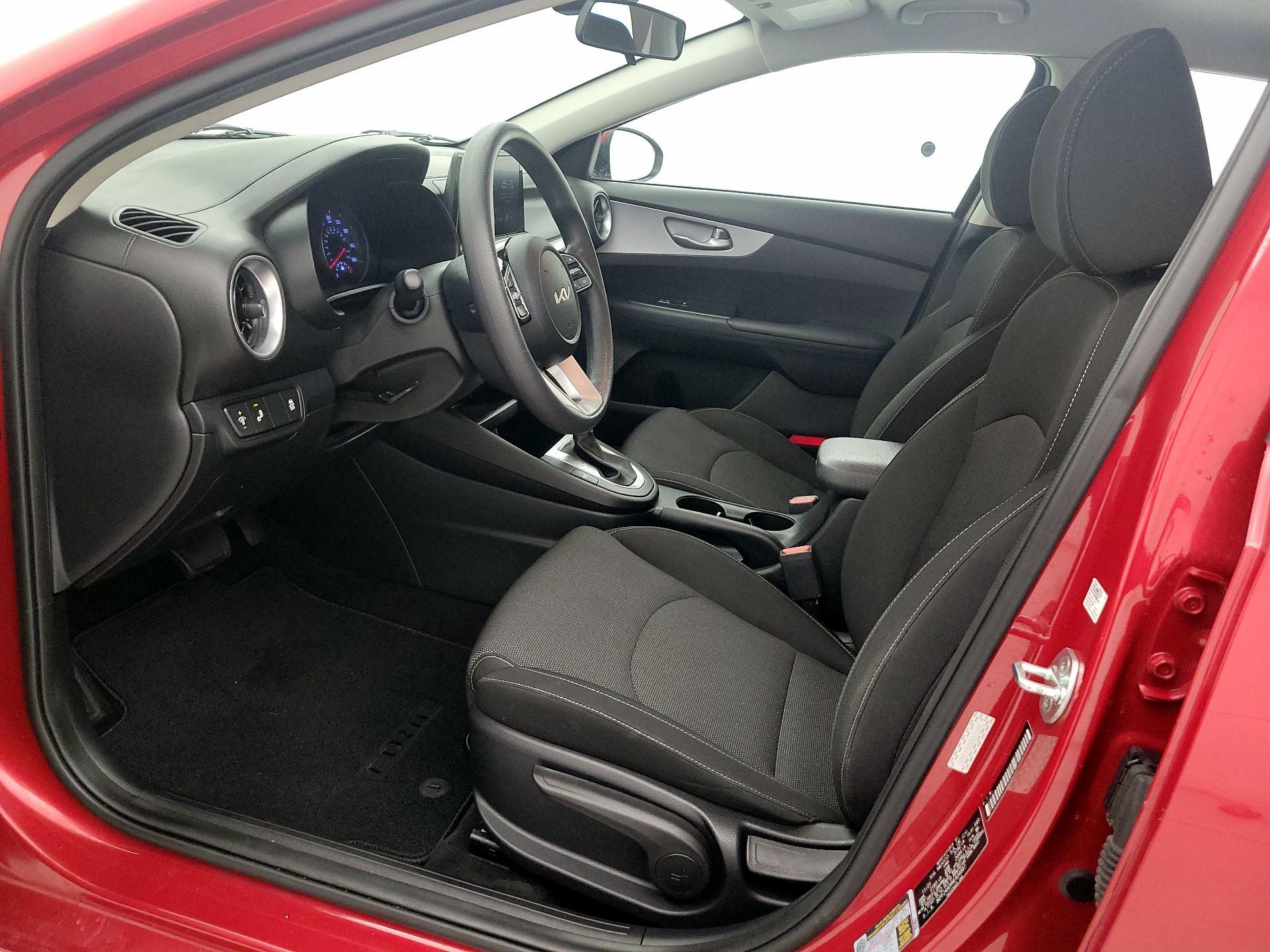 Thumbnail: 2022 Kia Forte - 11